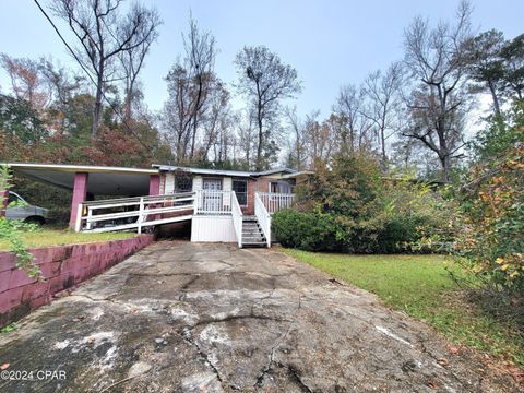 A home in Chattahoochee