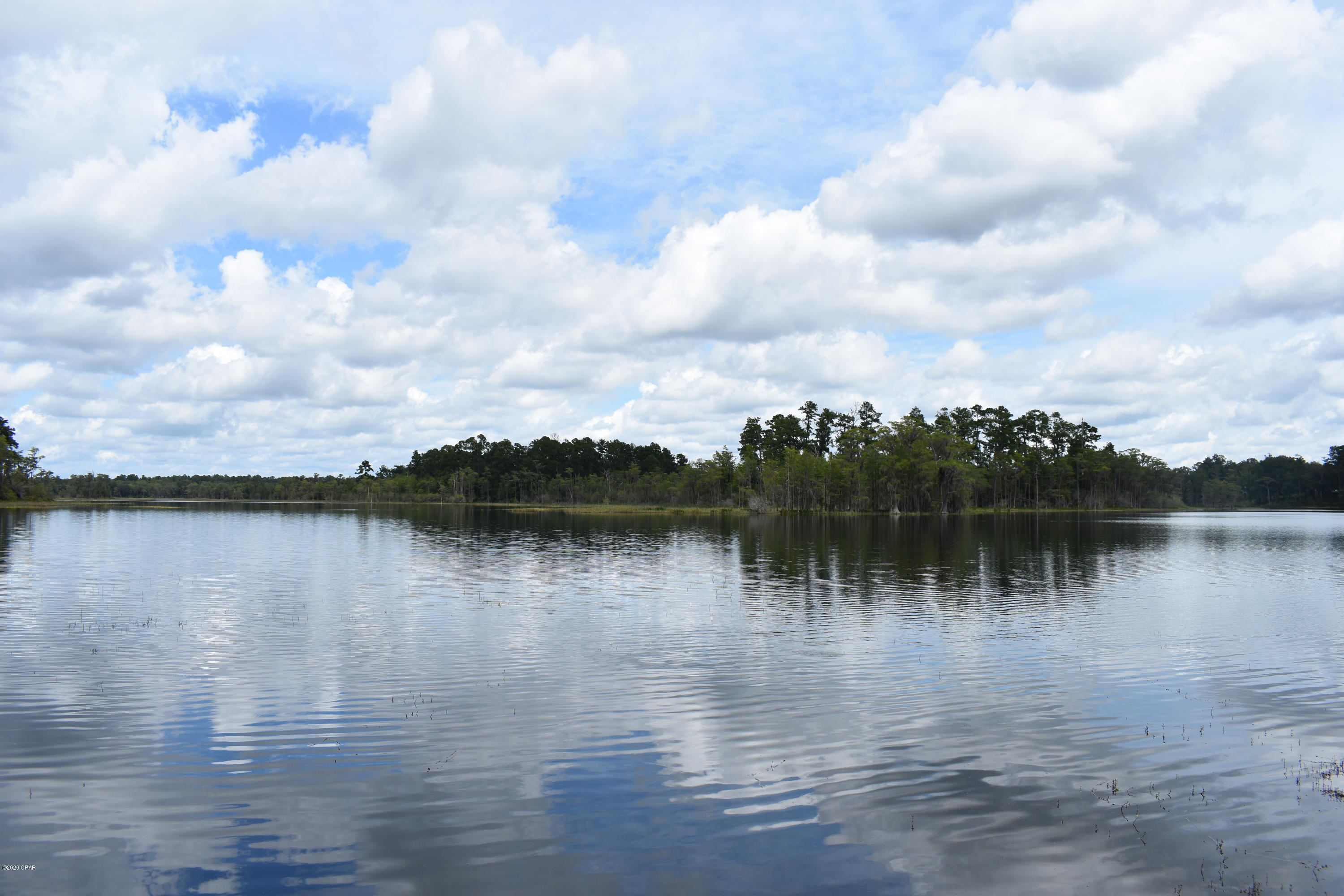 Paradise Lakes - Land