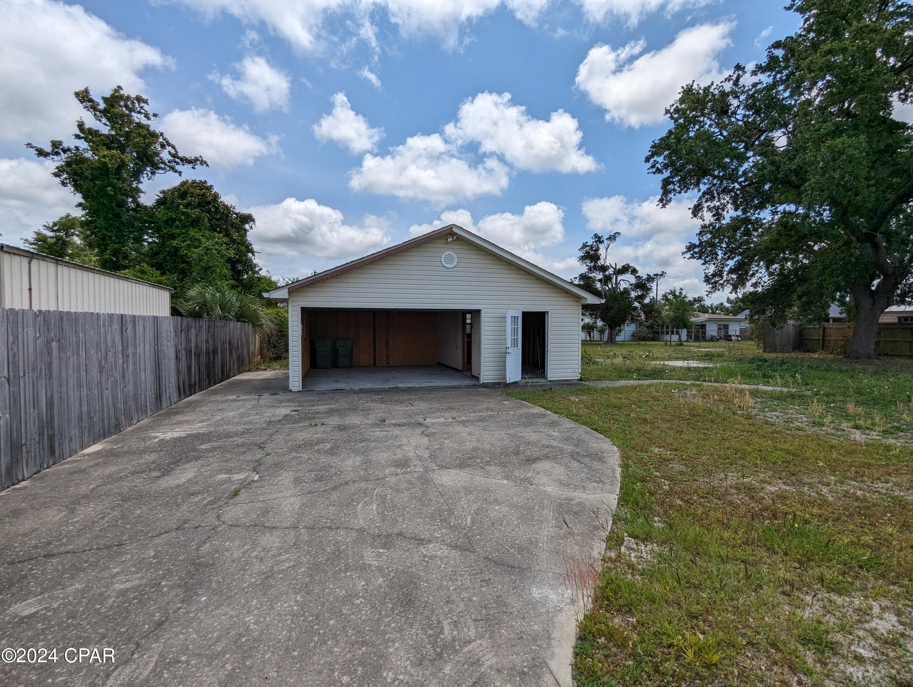 Bay Park Manor Revised C&I - Land