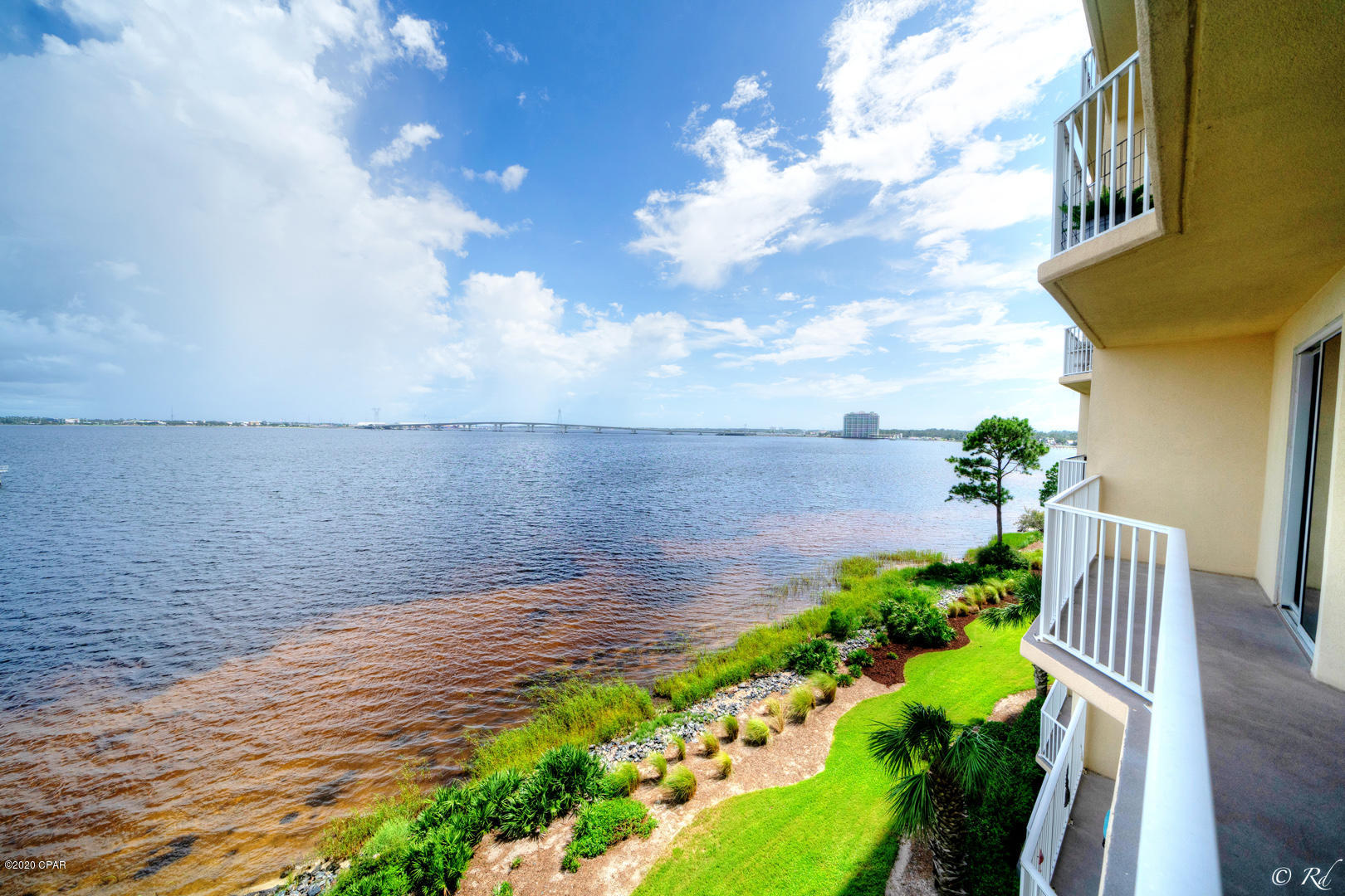 Hibiscus By The Bay - Residential