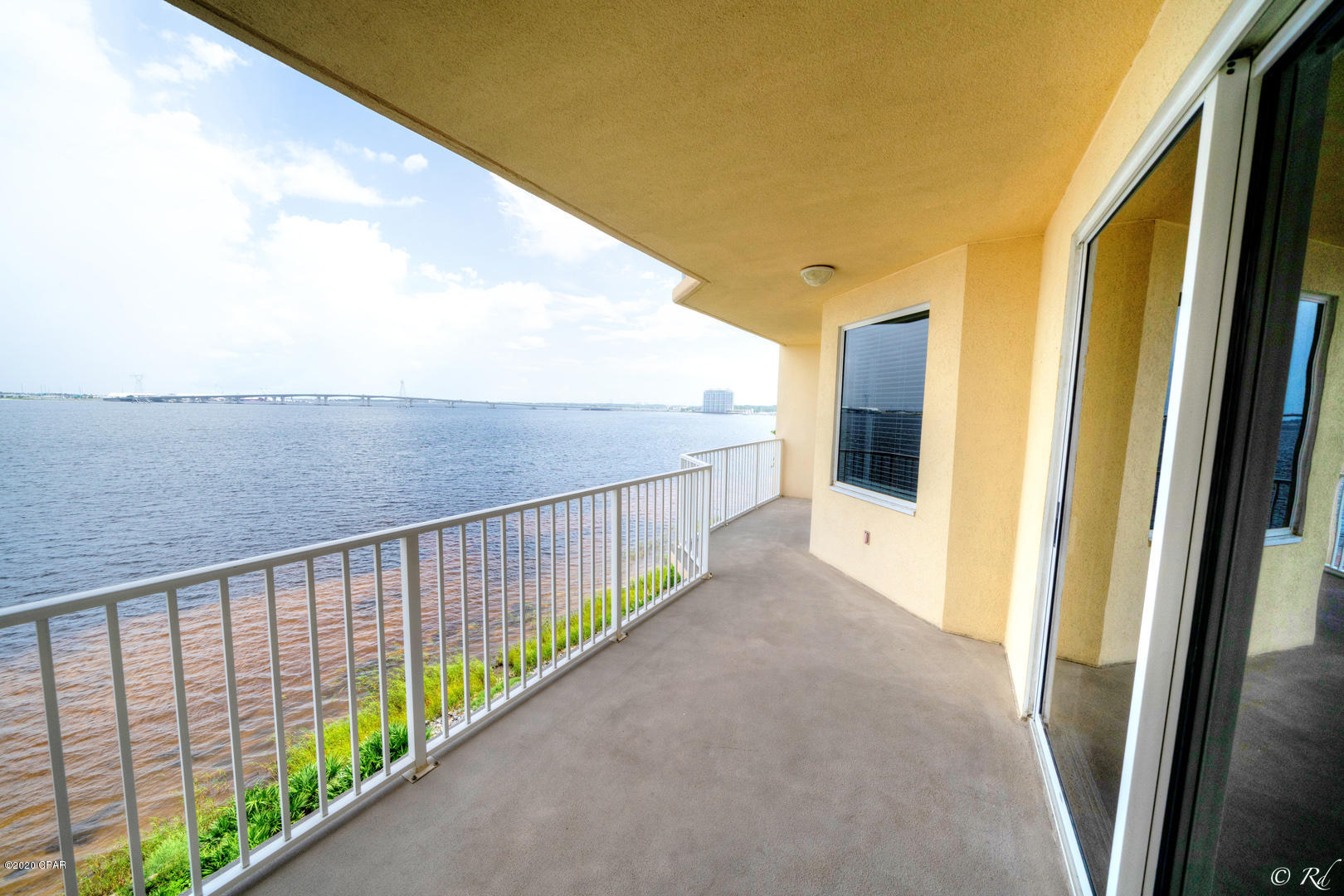 Hibiscus By The Bay - Residential