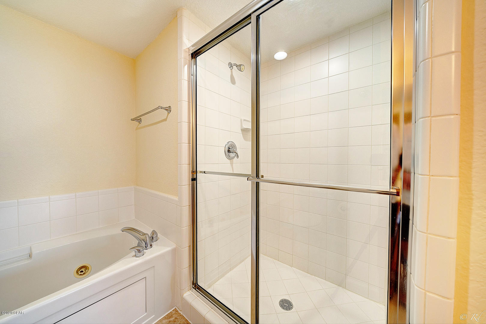 Hibiscus By The Bay - Residential