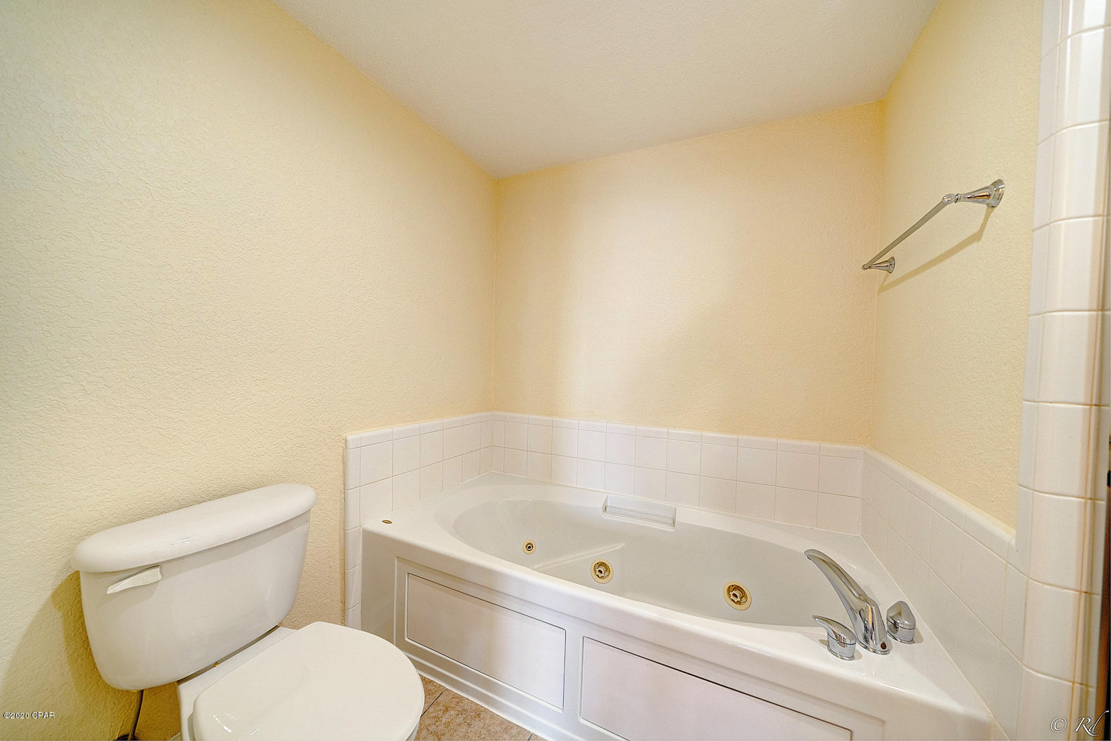 Hibiscus By The Bay - Residential