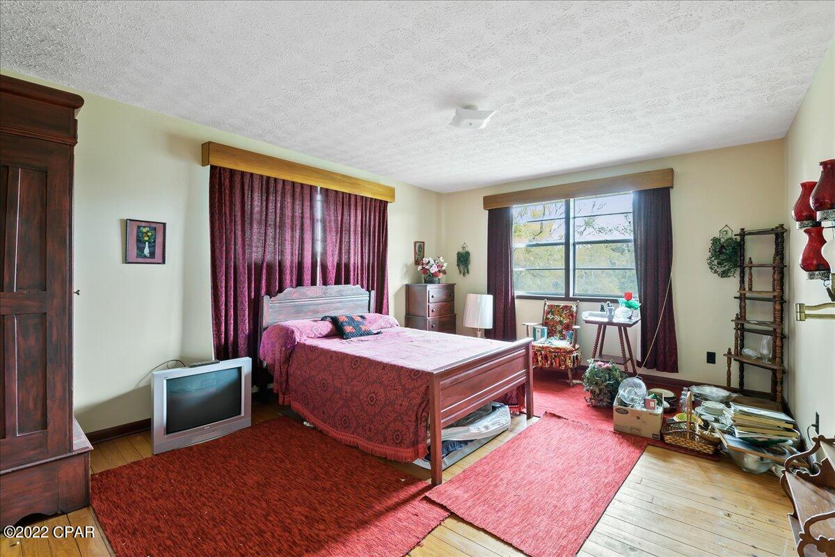 Round Lake - Residential