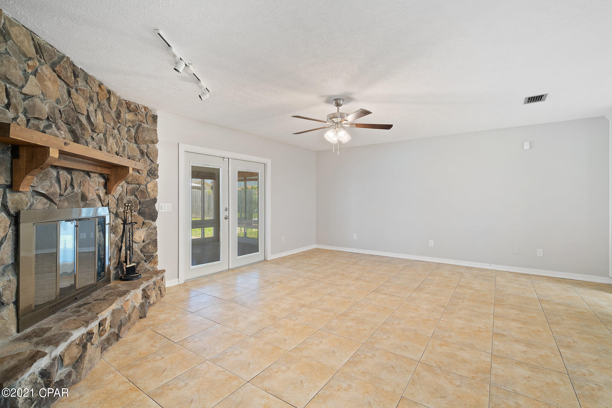 Grimes Callaway Bayou Est U-2 - Residential