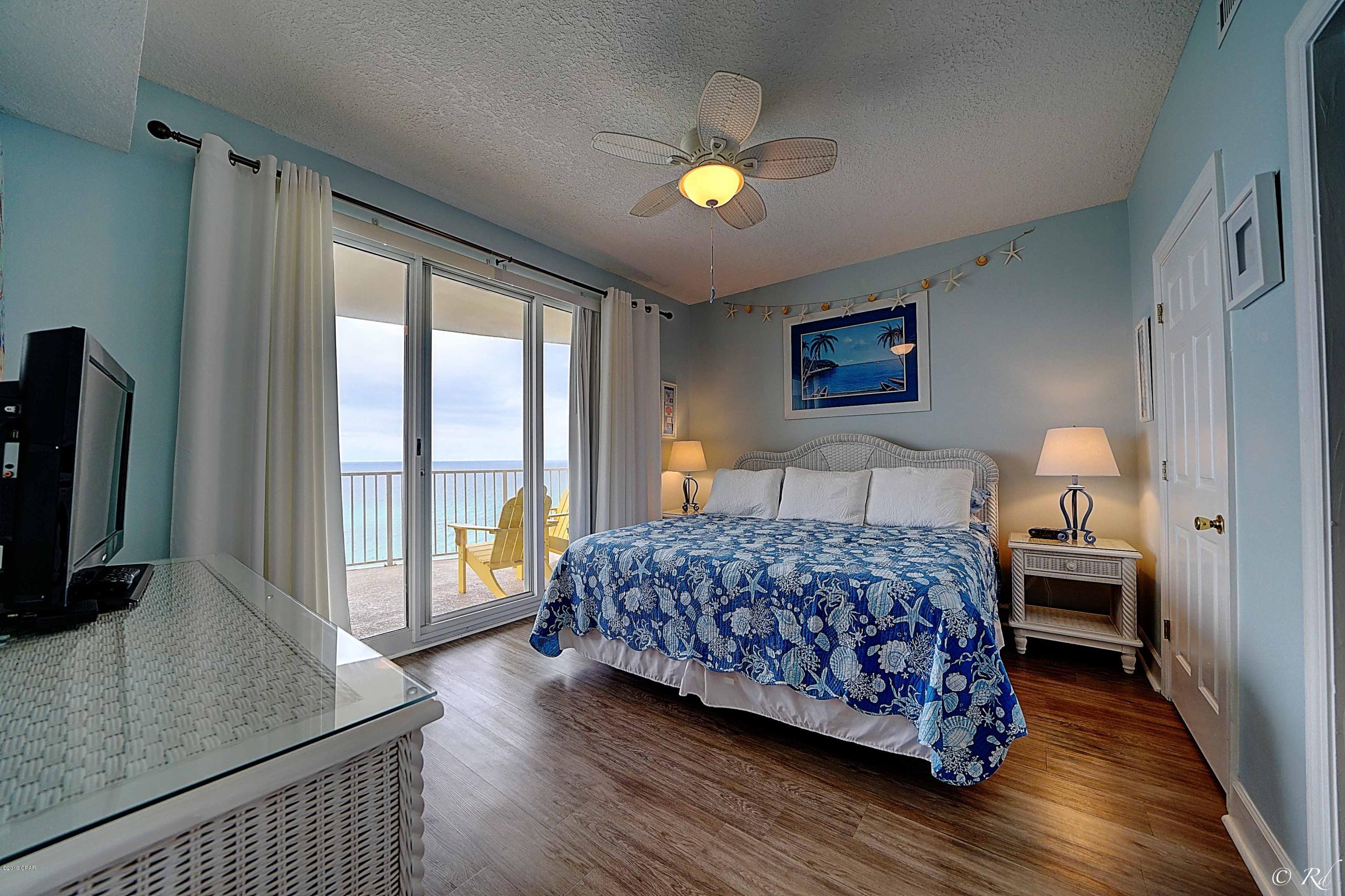 Twin Palms Resort - Residential