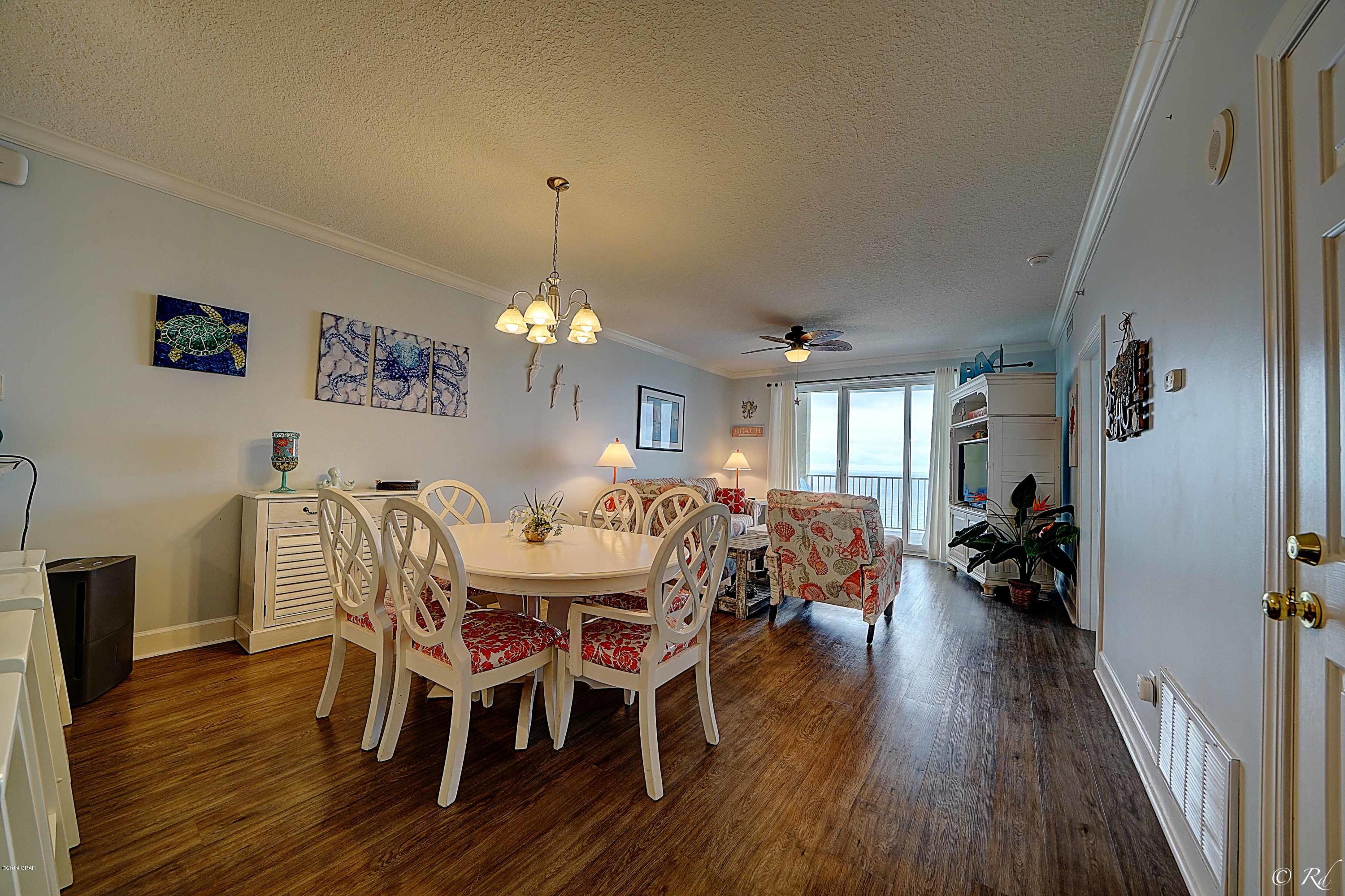 Twin Palms Resort - Residential