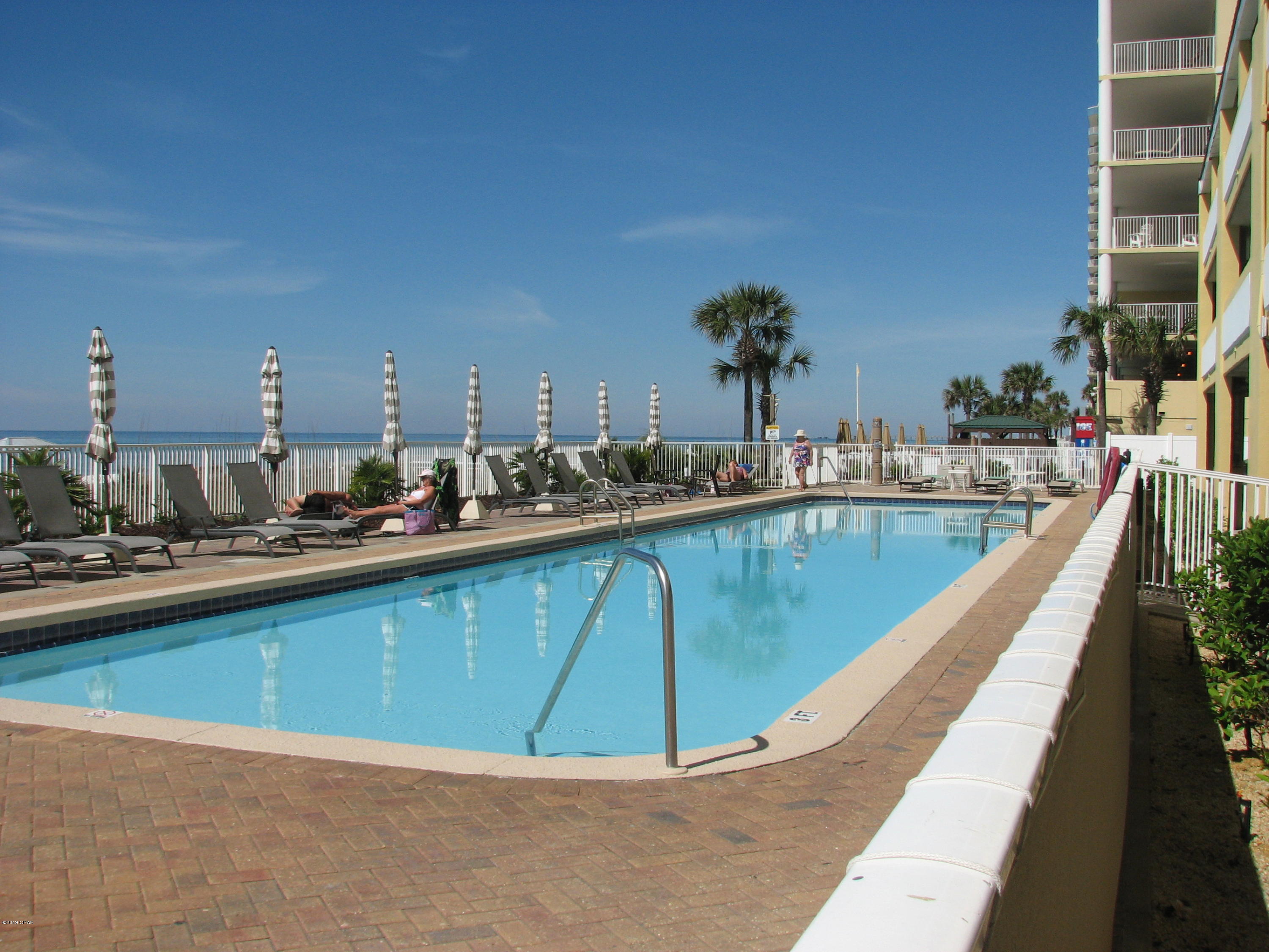 Twin Palms Resort - Residential