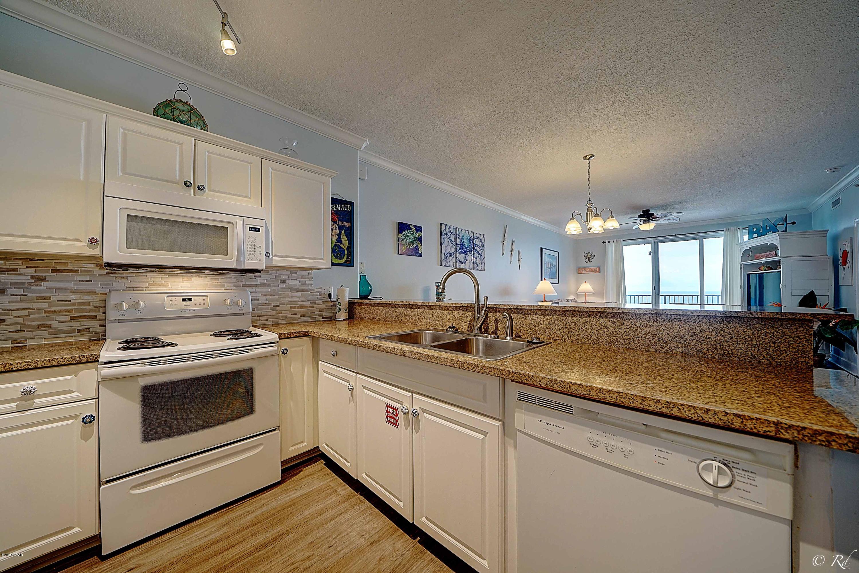 Twin Palms Resort - Residential