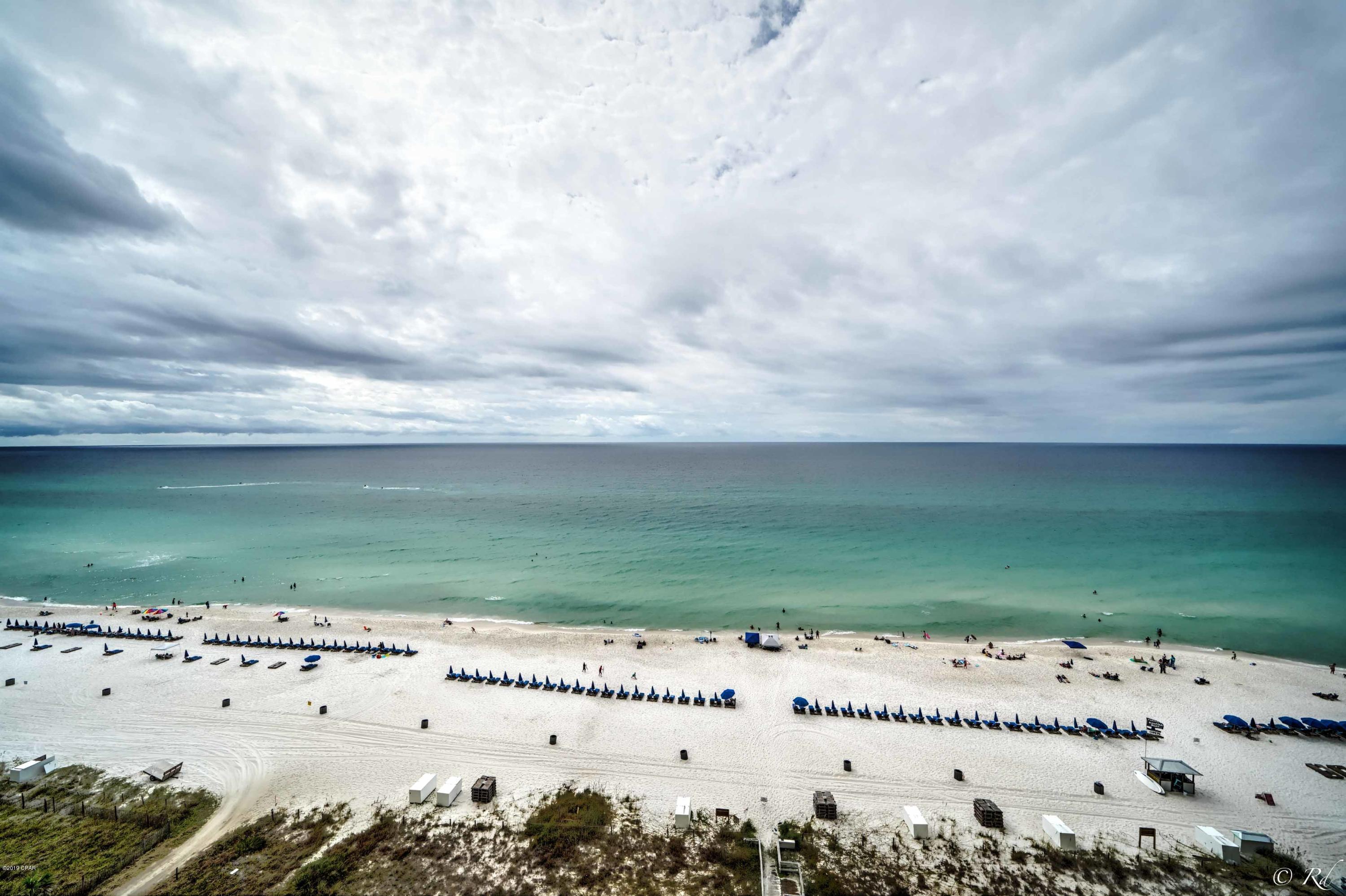 Twin Palms Resort - Residential