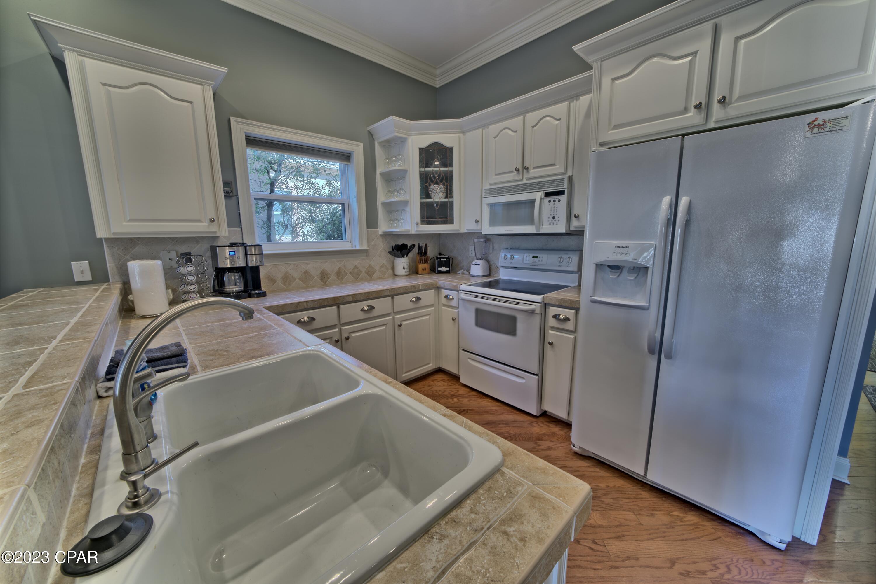 La Valencia Beach Resort - Residential