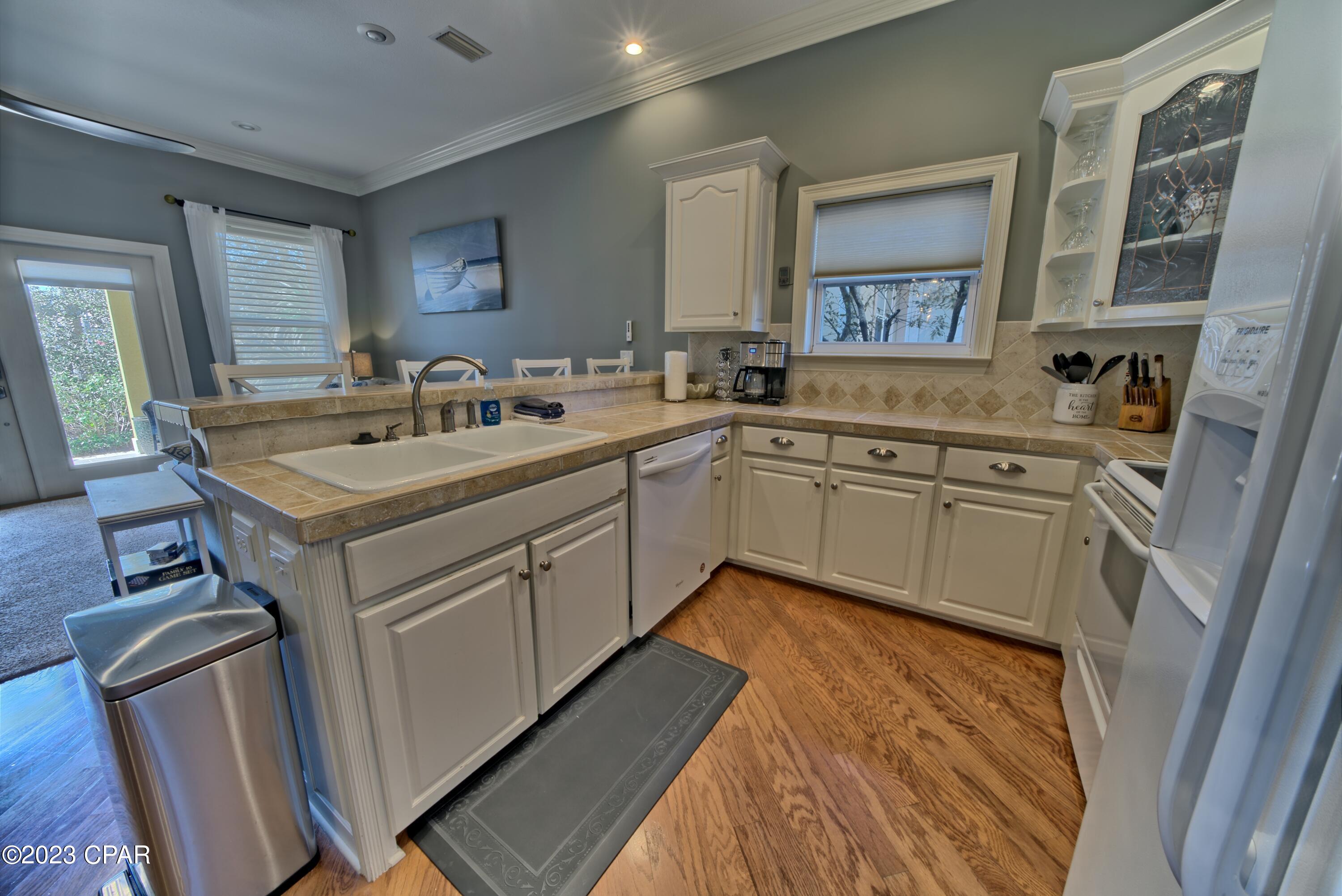 La Valencia Beach Resort - Residential