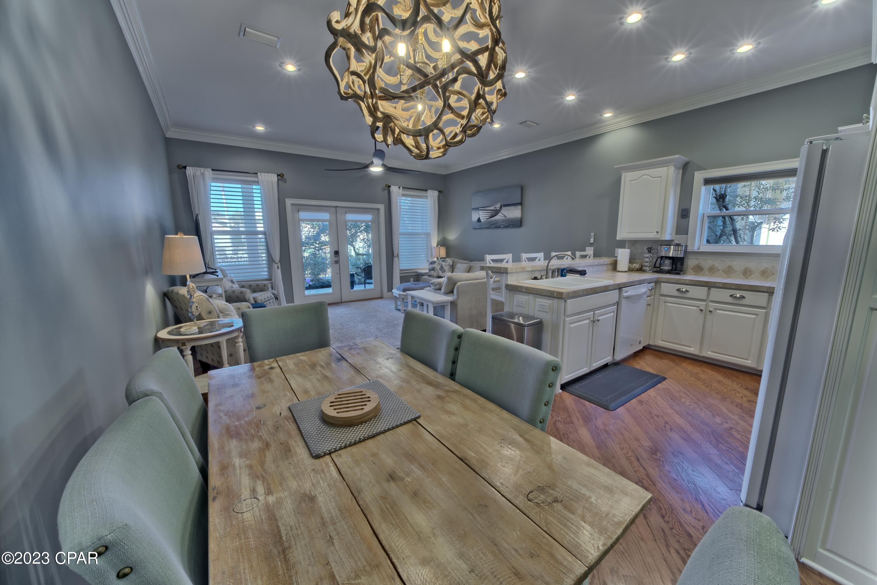 La Valencia Beach Resort - Residential