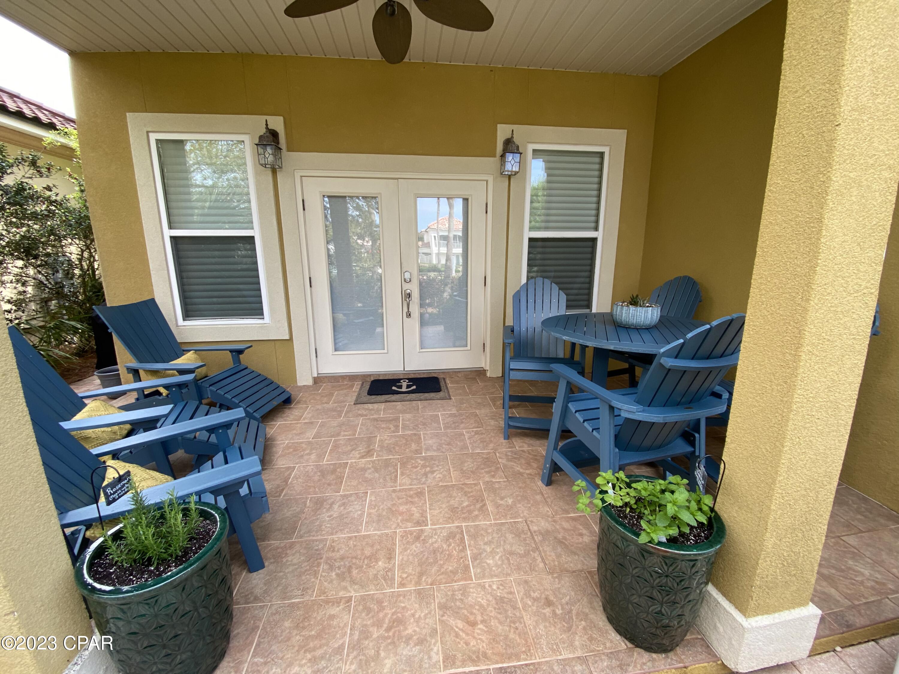 La Valencia Beach Resort - Residential