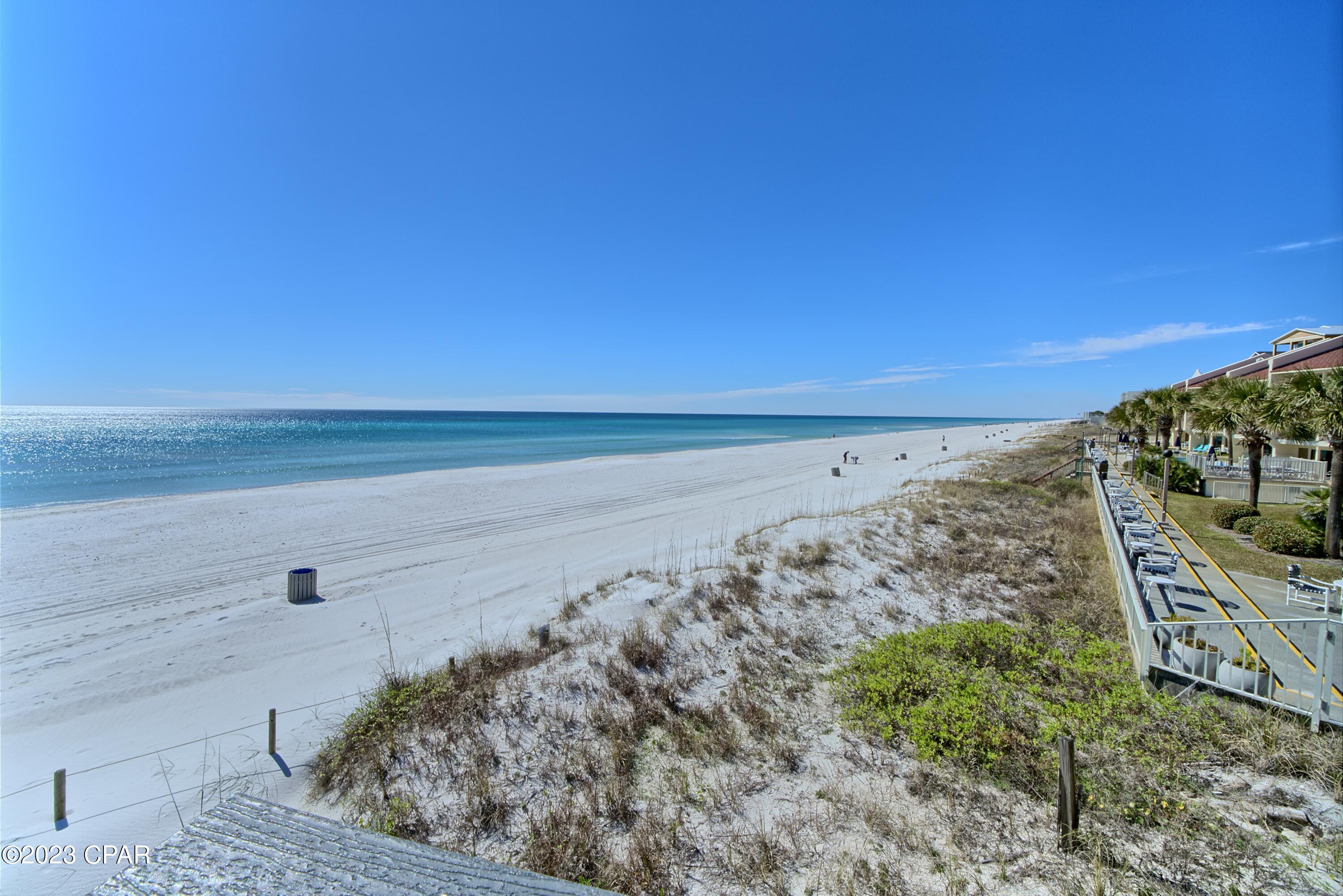 La Valencia Beach Resort - Residential