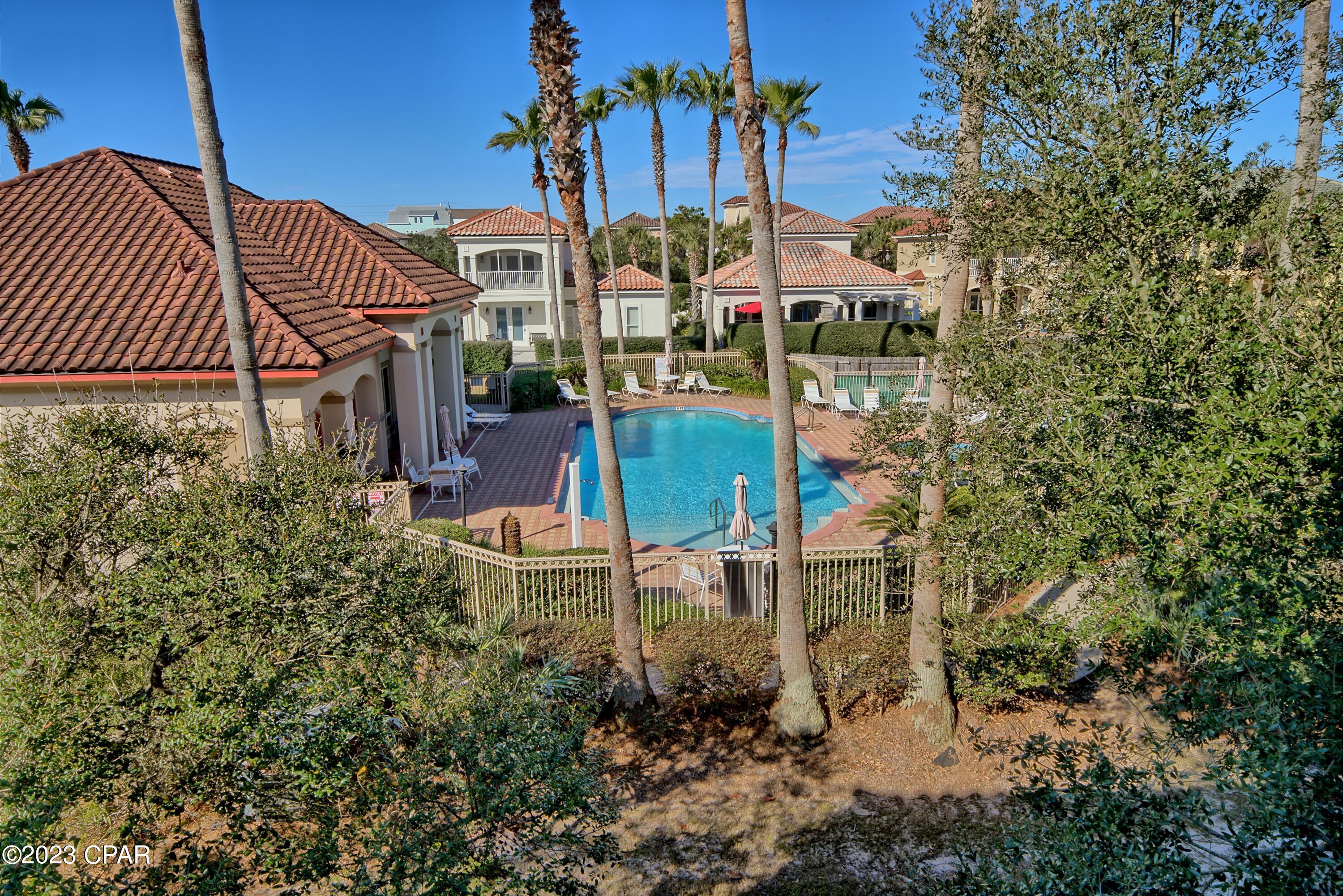 La Valencia Beach Resort - Residential