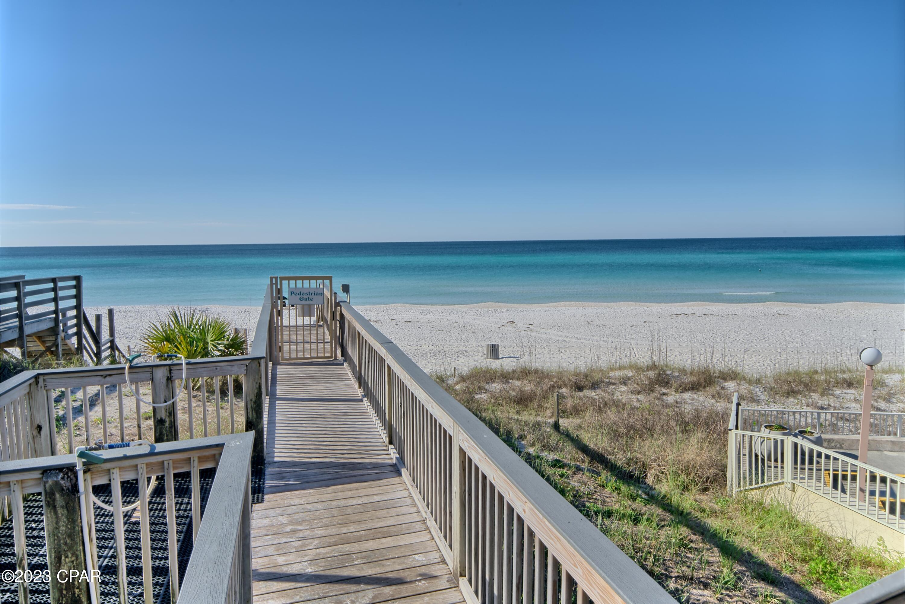 La Valencia Beach Resort - Residential