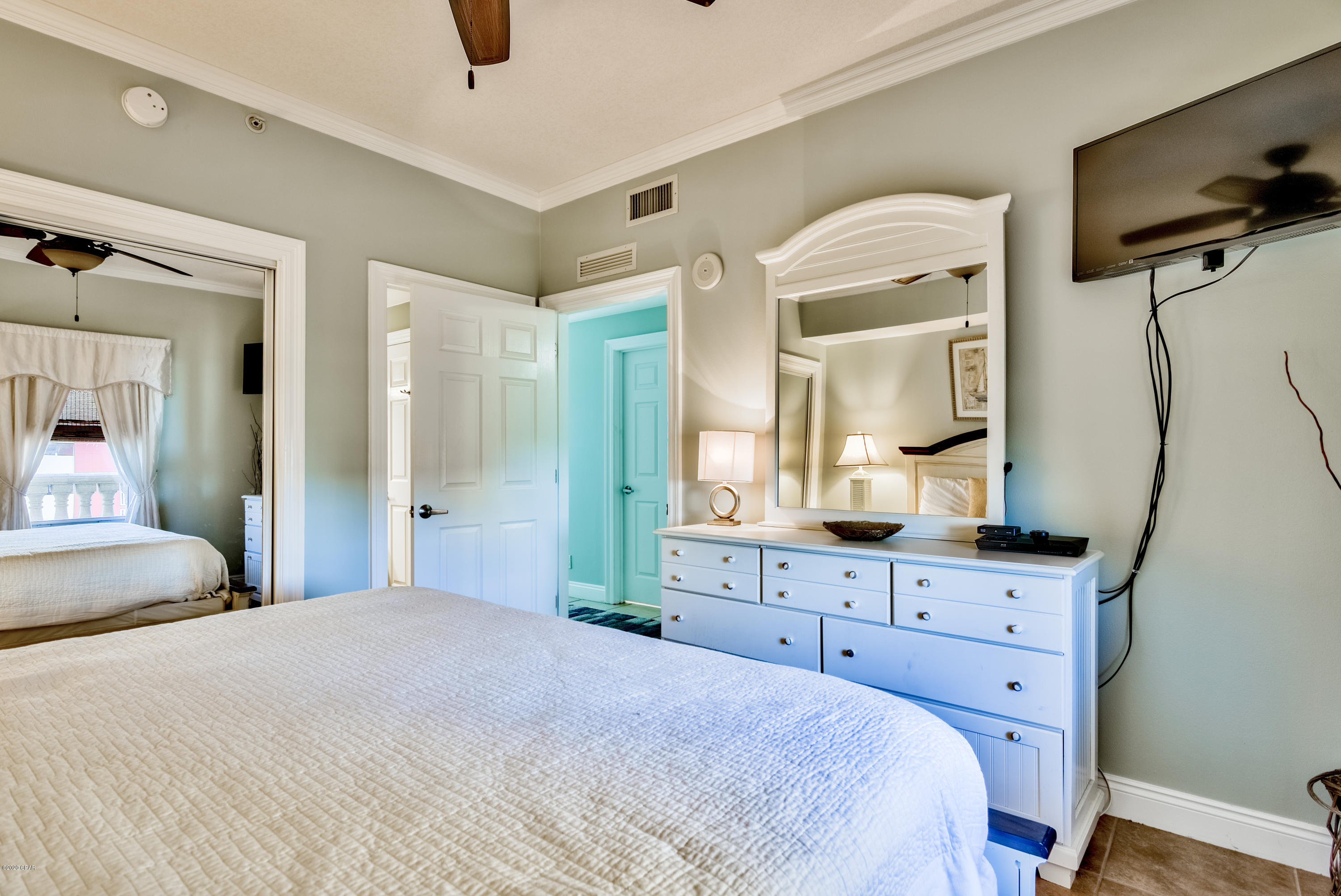 Calypso Towers I - Residential