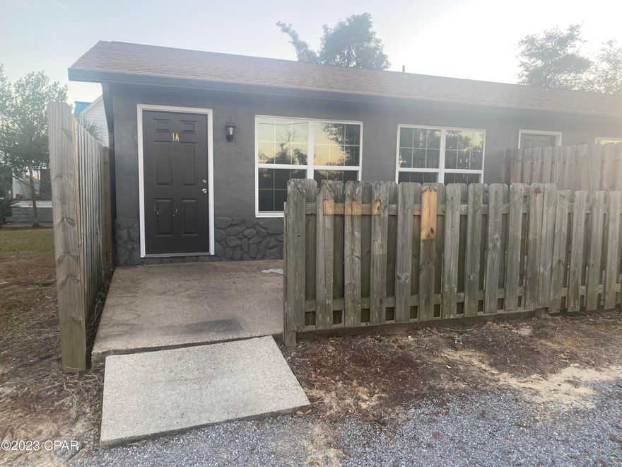 ery Charming 2 Bedrooms and 1 Full Bath apartment located in the heart of the city. Close to shopping, schools, TAFB, dining, and entertainment. Apartment features a closed in patio at the entrance, fresh paint, updated appliances, new doors and windows, updated fixtures, and a small common area for children to play.



*No Pets*