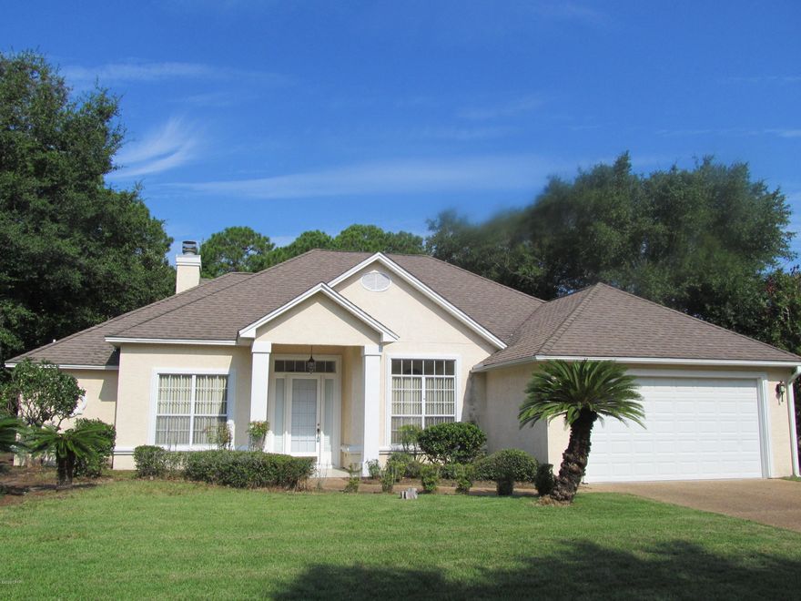 The Preserves - 3 bedroom, 2 bath home located in gated community. Home features split bedroom floor, formal dining, open living room with fireplace which leads to enclosed Florida room. Large master suite leads to master bath featuring double vanity, garden tub, separate shower, double walk in  										

closets and water closet. 2 car garage. Separate meter for sprinkler system.Mr. Trash required trash service.