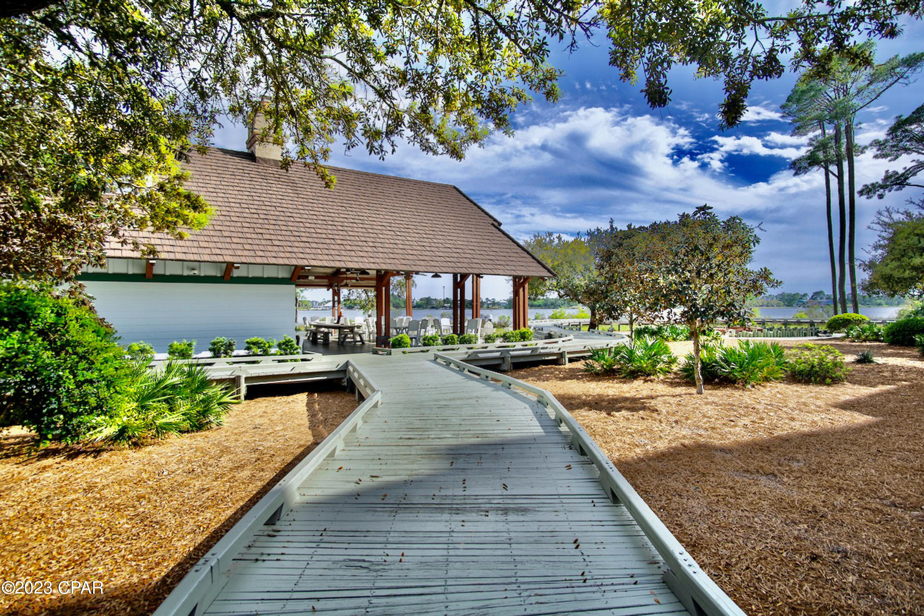 The Courts At Wild Heron - Residential