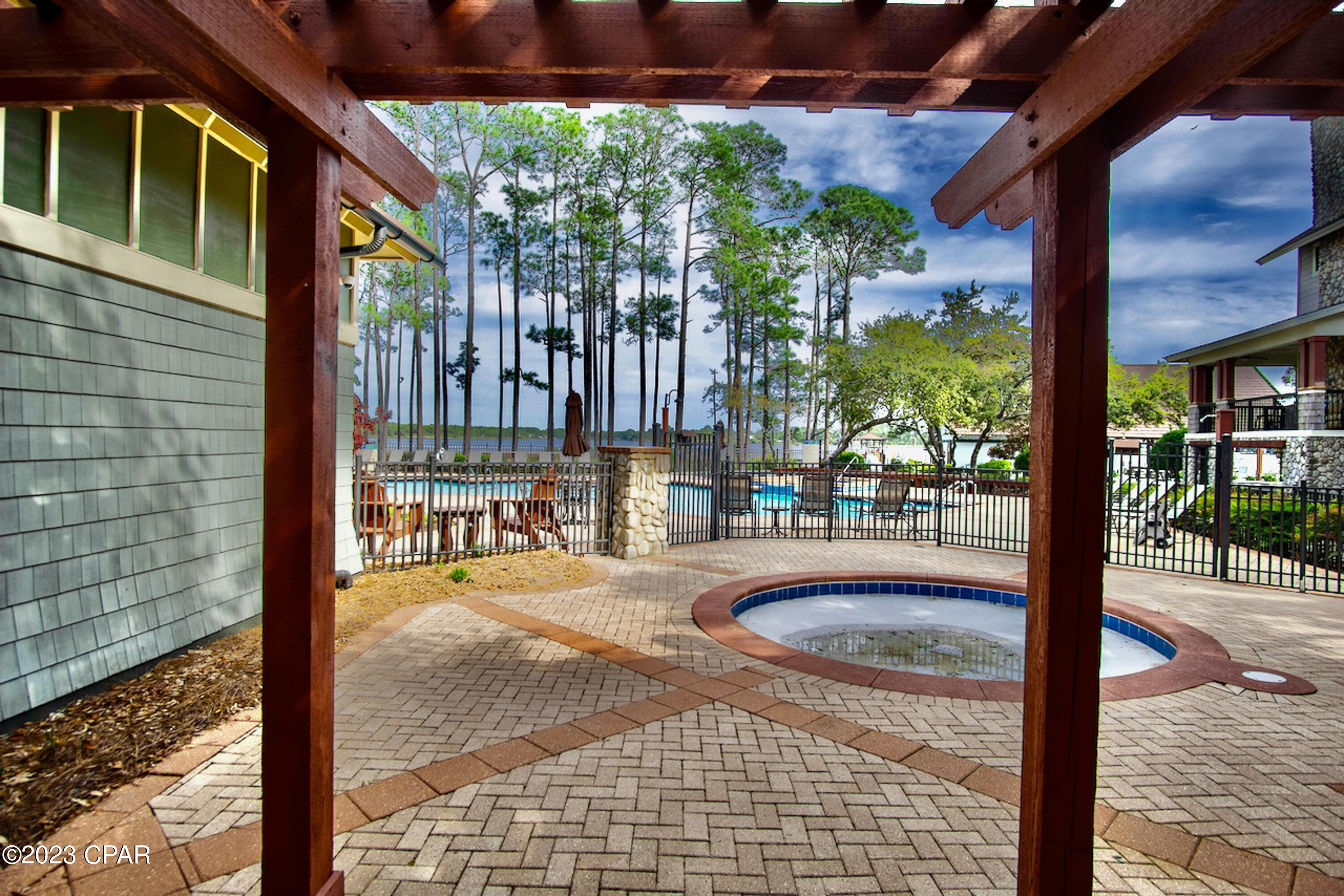 The Courts At Wild Heron - Residential