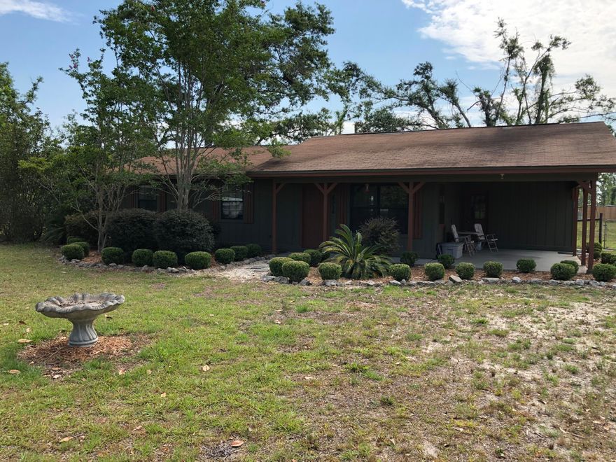 This is a great home and large lot with minimal hurricane damage.  The seller is relocating and wants to sell quickly therefore this property has been priced to sell.   Needs a new roof, although there is no evidence of roof leak but shingles are missing.  Some siding damage and fence damage.  It is currently occupied by the owner and is very livable and comfortable.  The owner replaced the HVAC, well pump, water heater, stove and dishwasher within the last two years so all the major items are fairly new. Don't wait too long or you will miss  this great deal. All sizes measurements, age, approx. Buyer should verify for themselves.