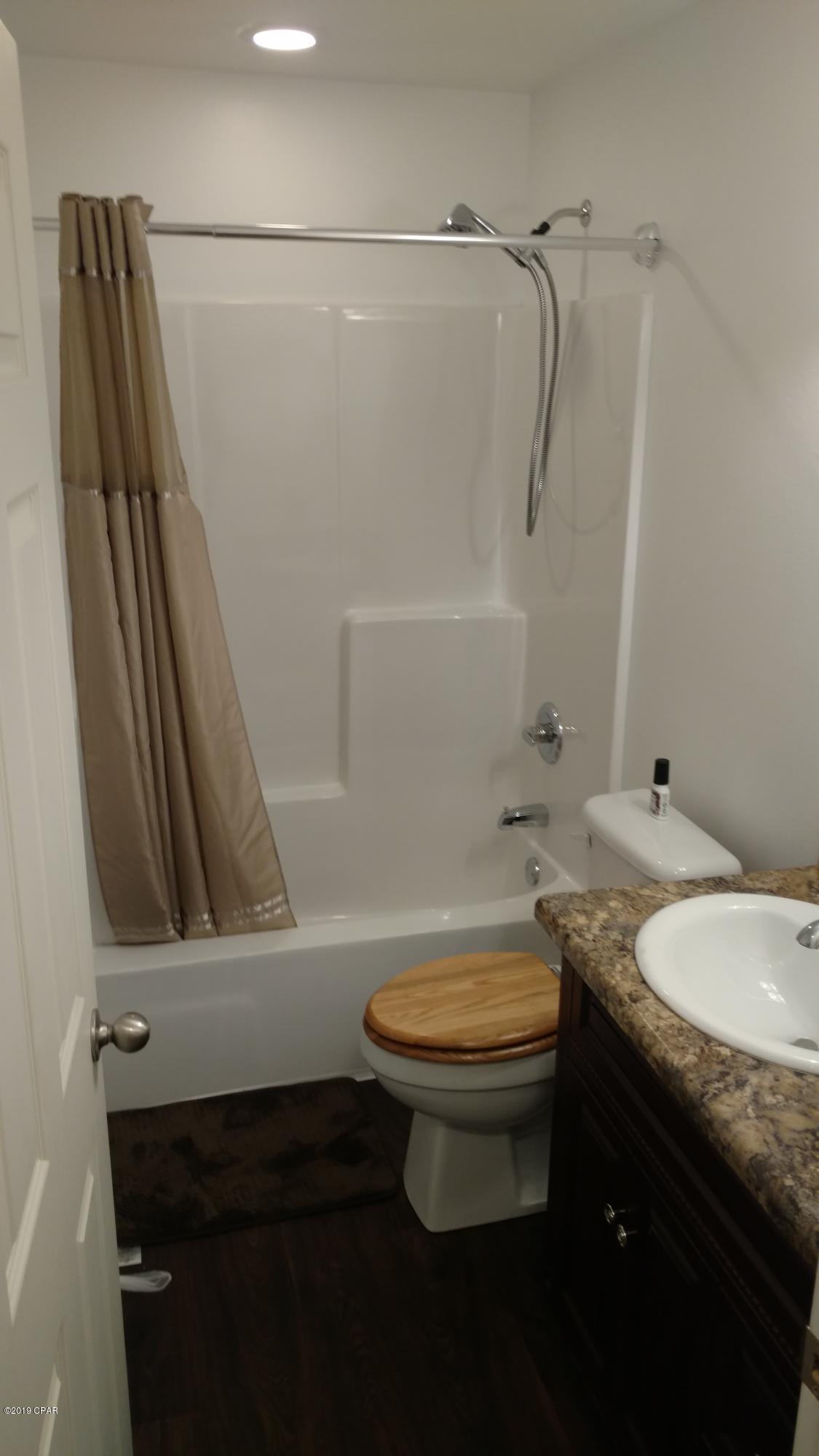 Leisure Lakes - Residential