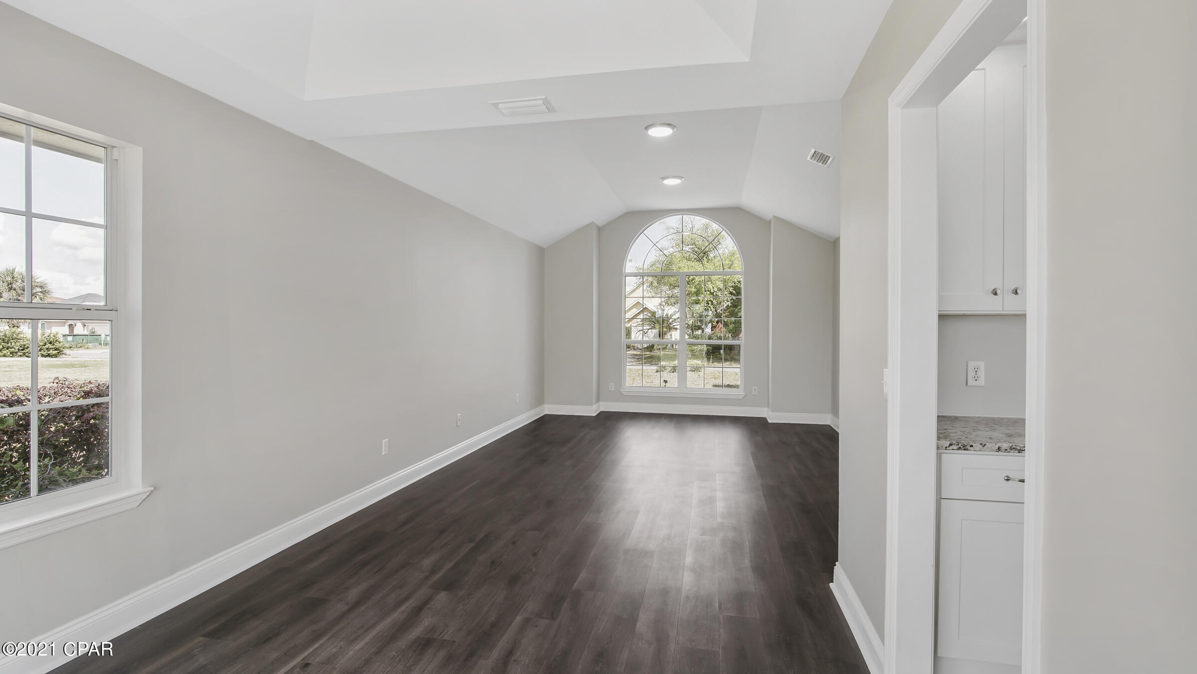 Country Club Harbour Estates - Residential