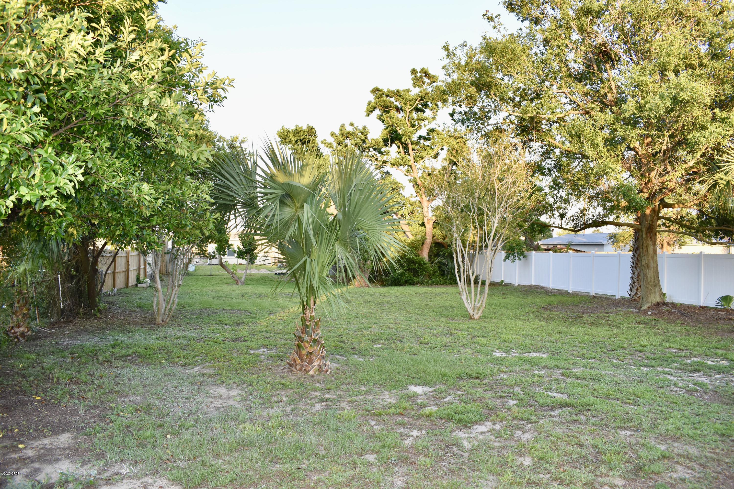 Hutchison's 2nd To Bahama Bch - Residential