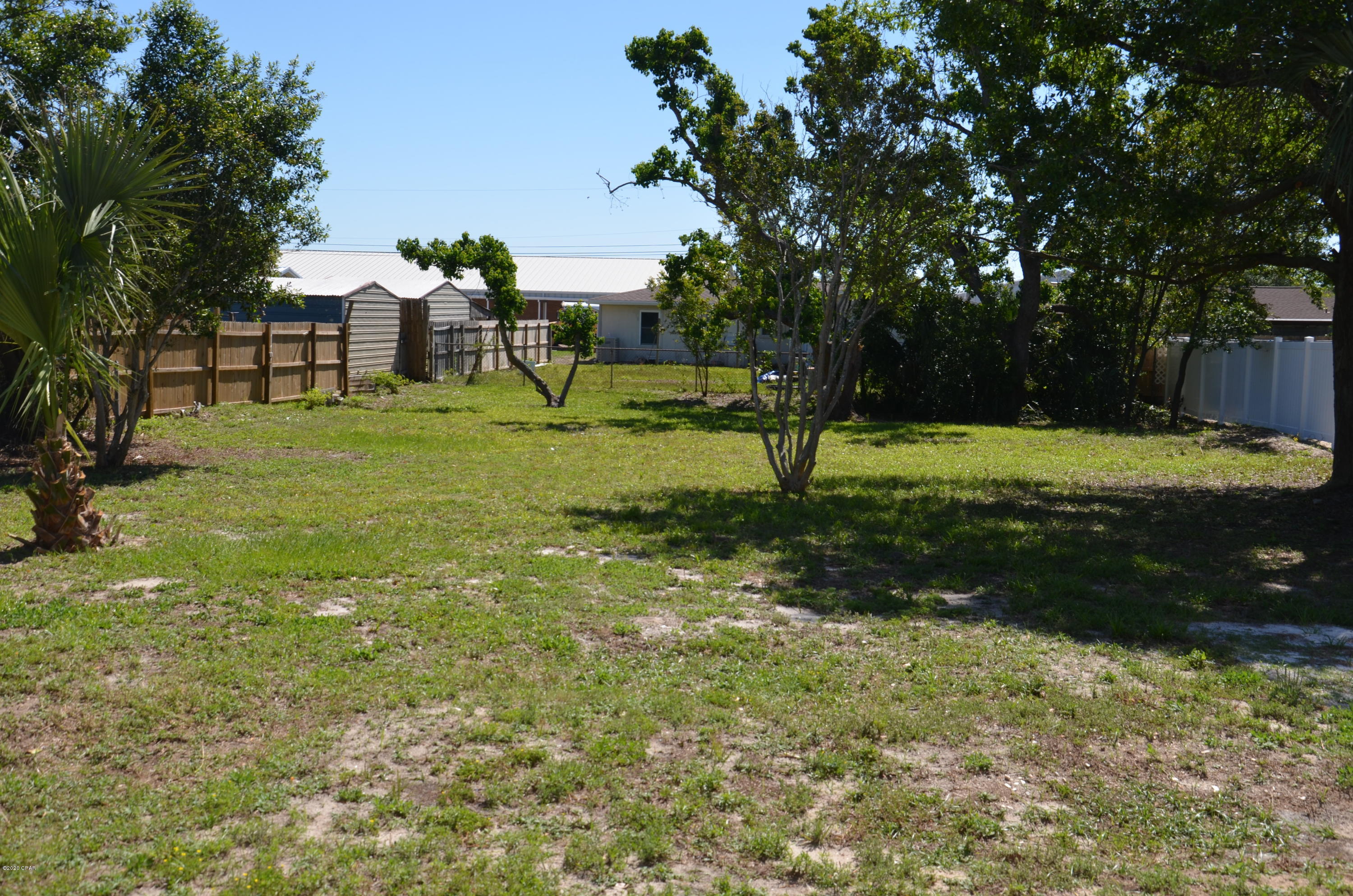 Hutchison's 2nd To Bahama Bch - Residential