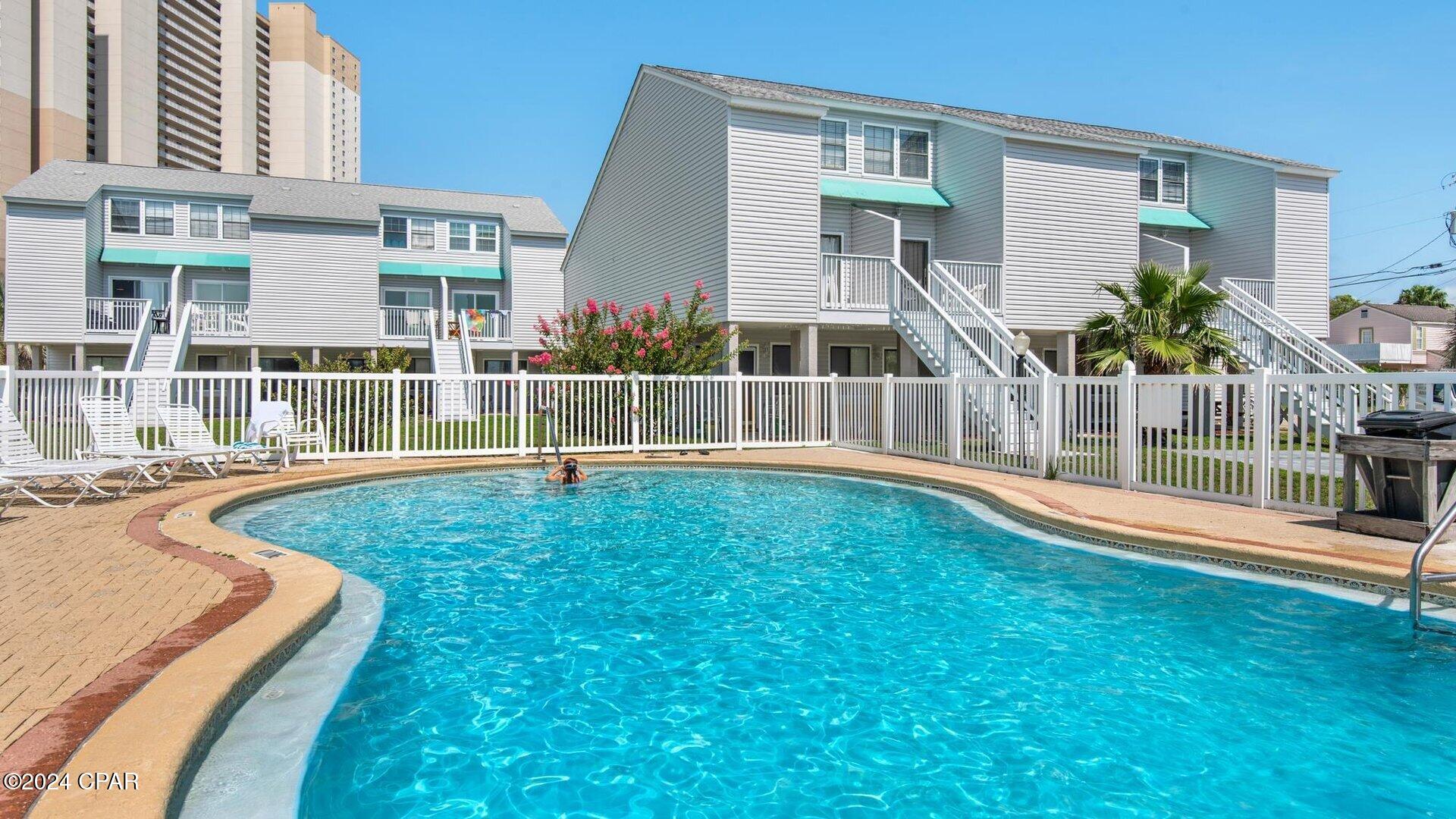 Lullwater Beach - Residential