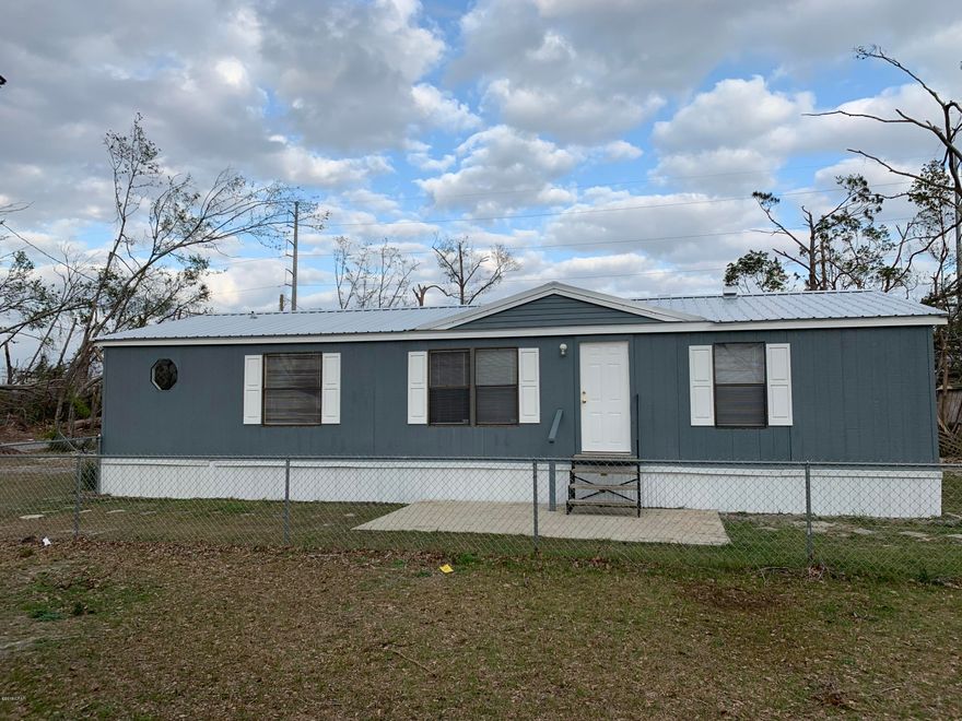 This 3/2 Mobile Home had minor storm damage which has already been repaired.

It's locate on a nice private lot and paved road, ready to occupy. Owner has never occupied home, income producing property $900 a month.