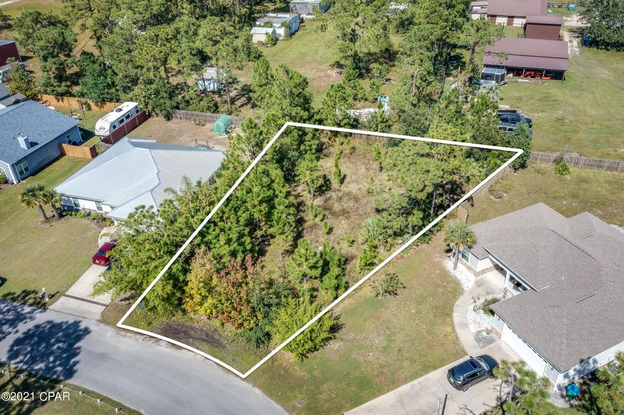 Nice vacant lots are hard to find...especially in a nice neighborhood. This beautiful lot in Hidden Pines is available now and ready for you to build!