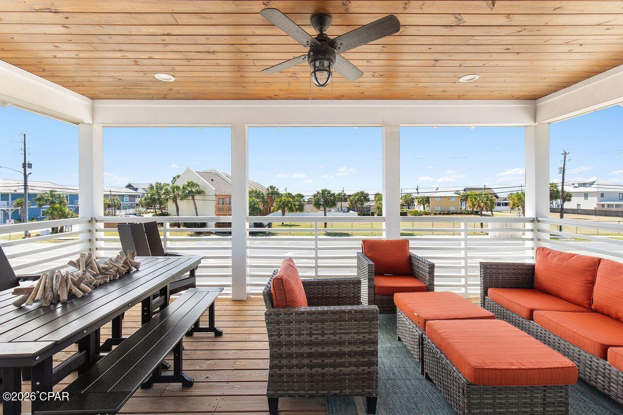 Gulf Lagoon Beach - Residential