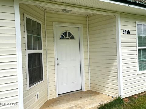 A home in Marianna