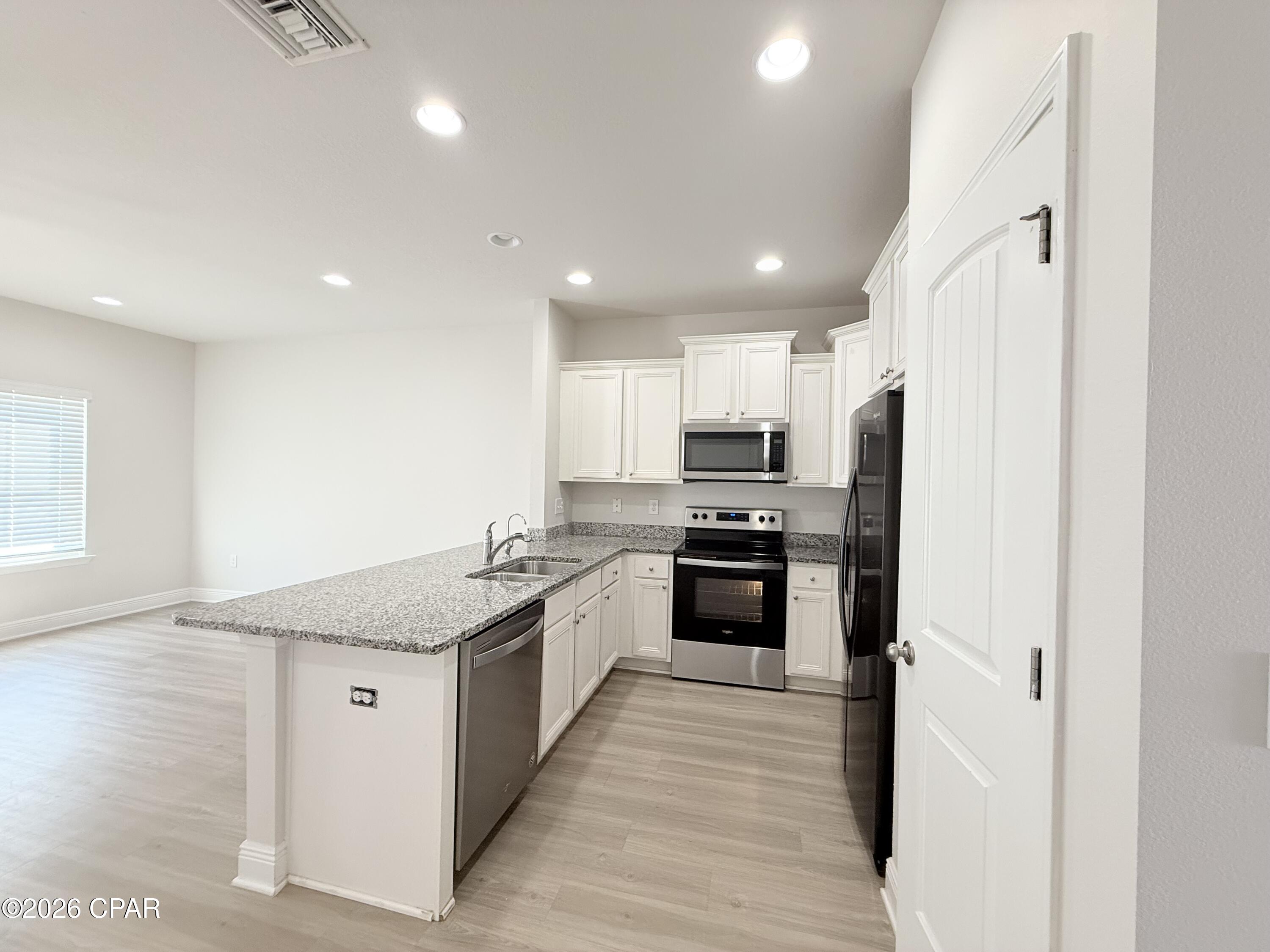 [No Recorded Subdiv] - Residential Lease