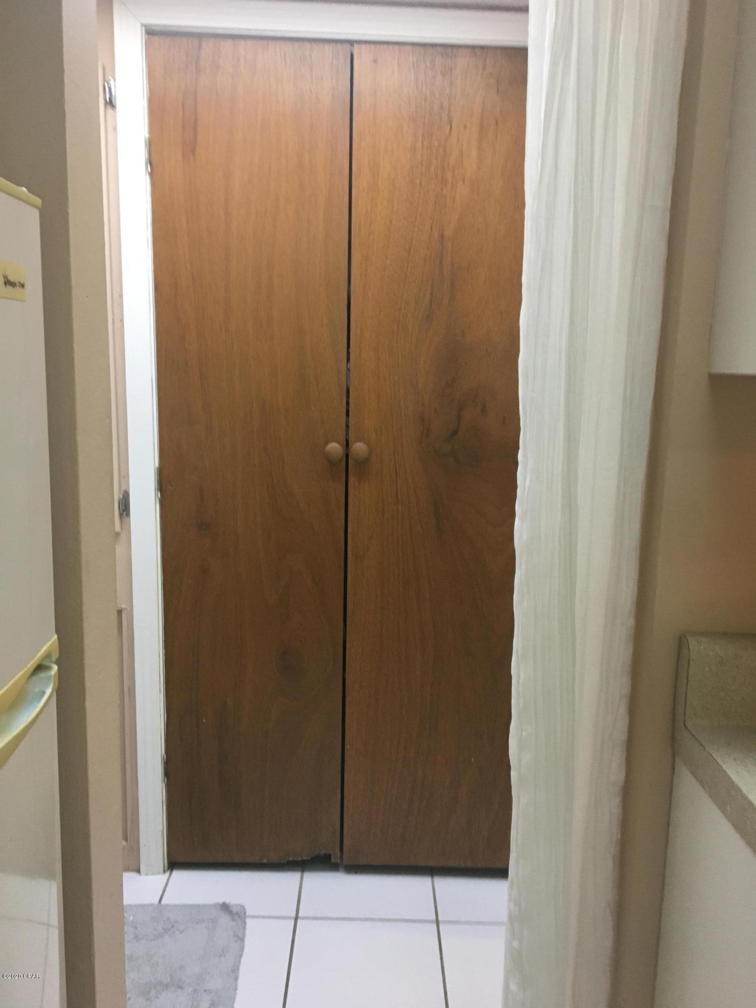 Fontainebleau Terrace - Residential