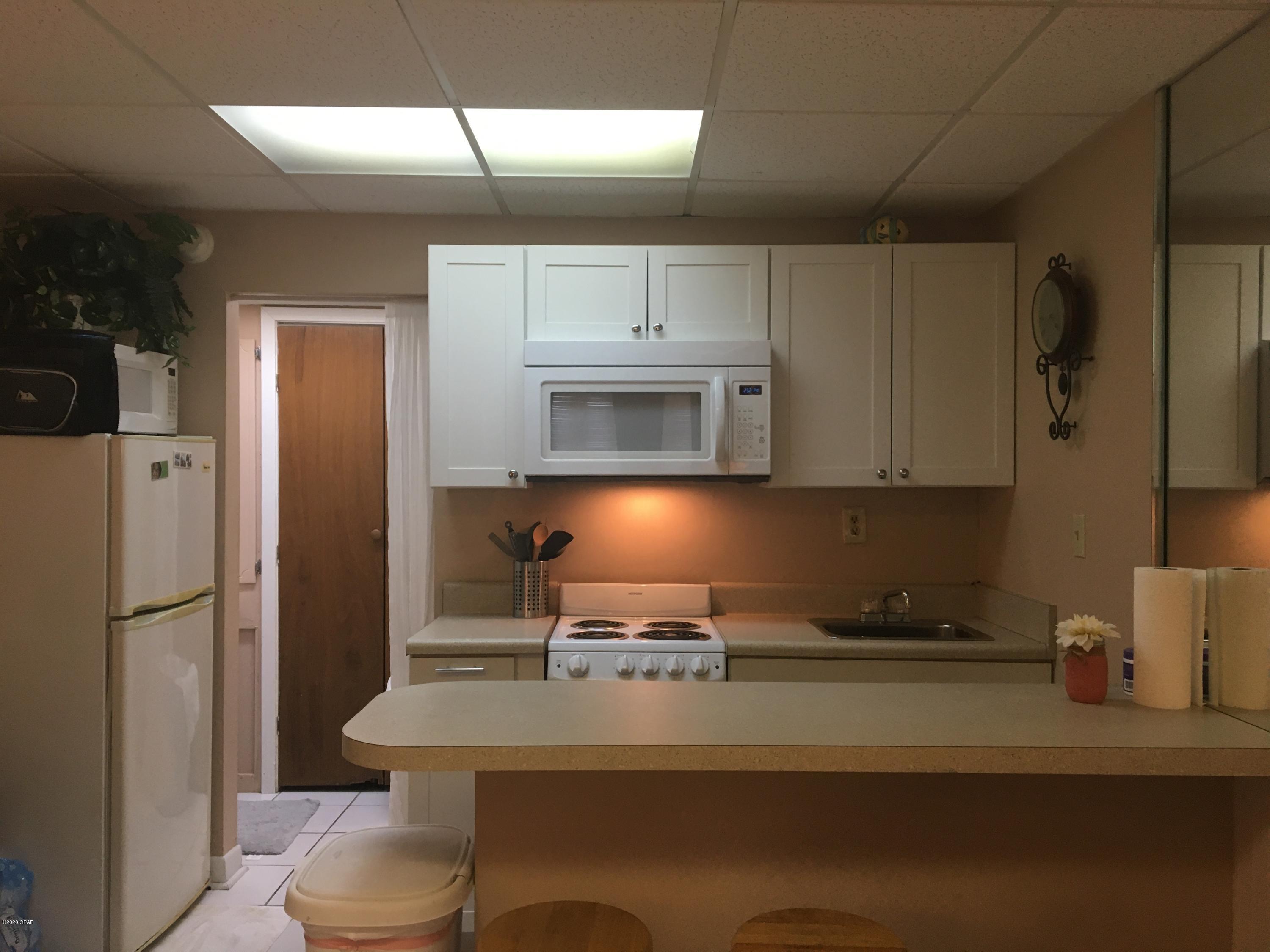 Fontainebleau Terrace - Residential