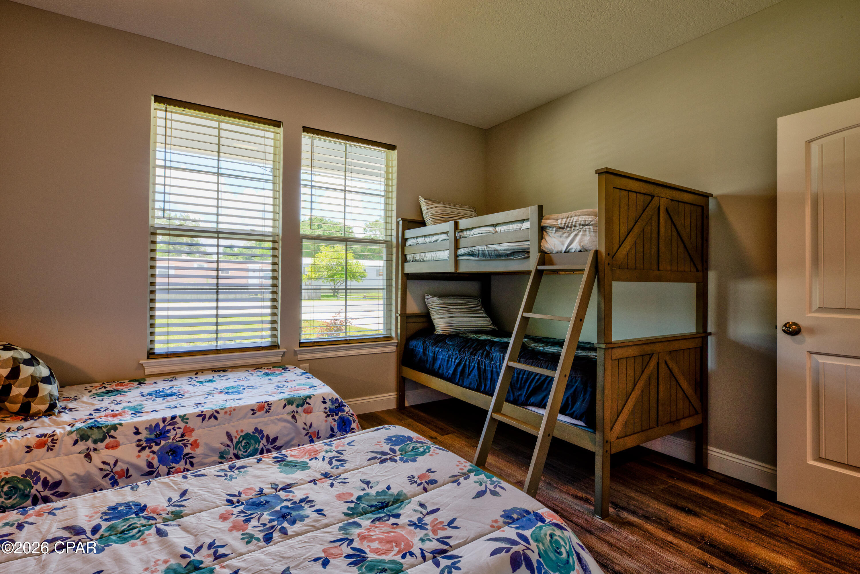 Pines 5th Add - Residential