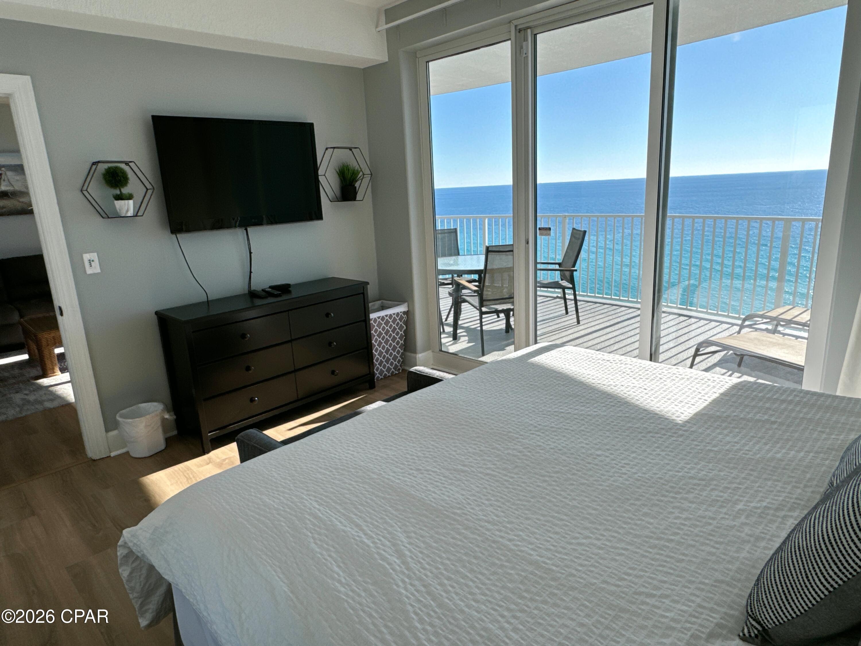 Twin Palms Resort - Residential