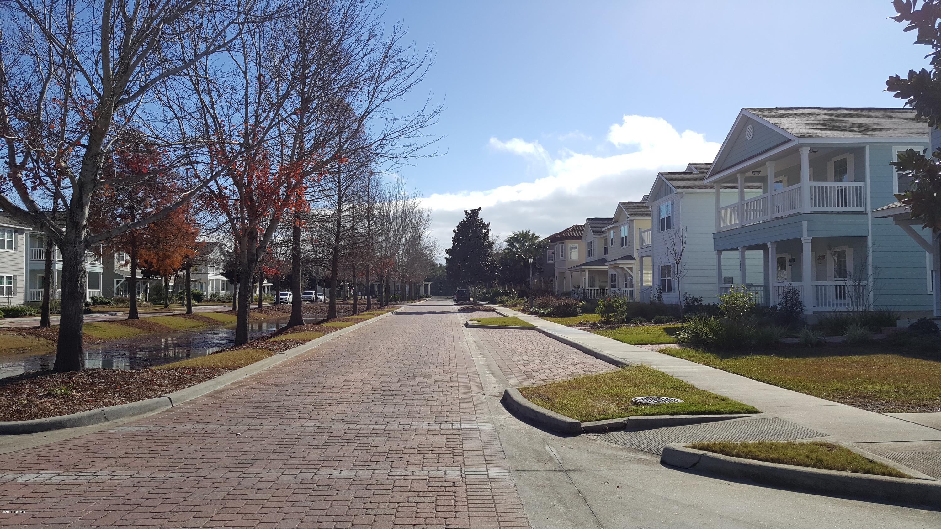 Magnolia Bay Club - Residential