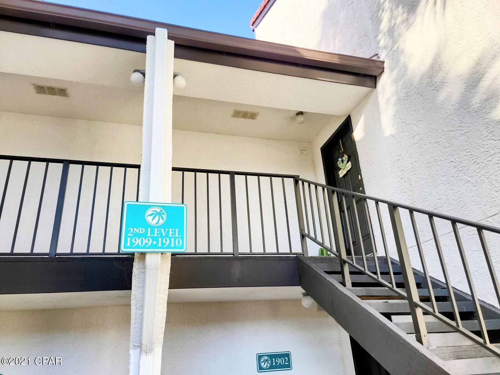 Edgewater Golf Villas V-B - Residential