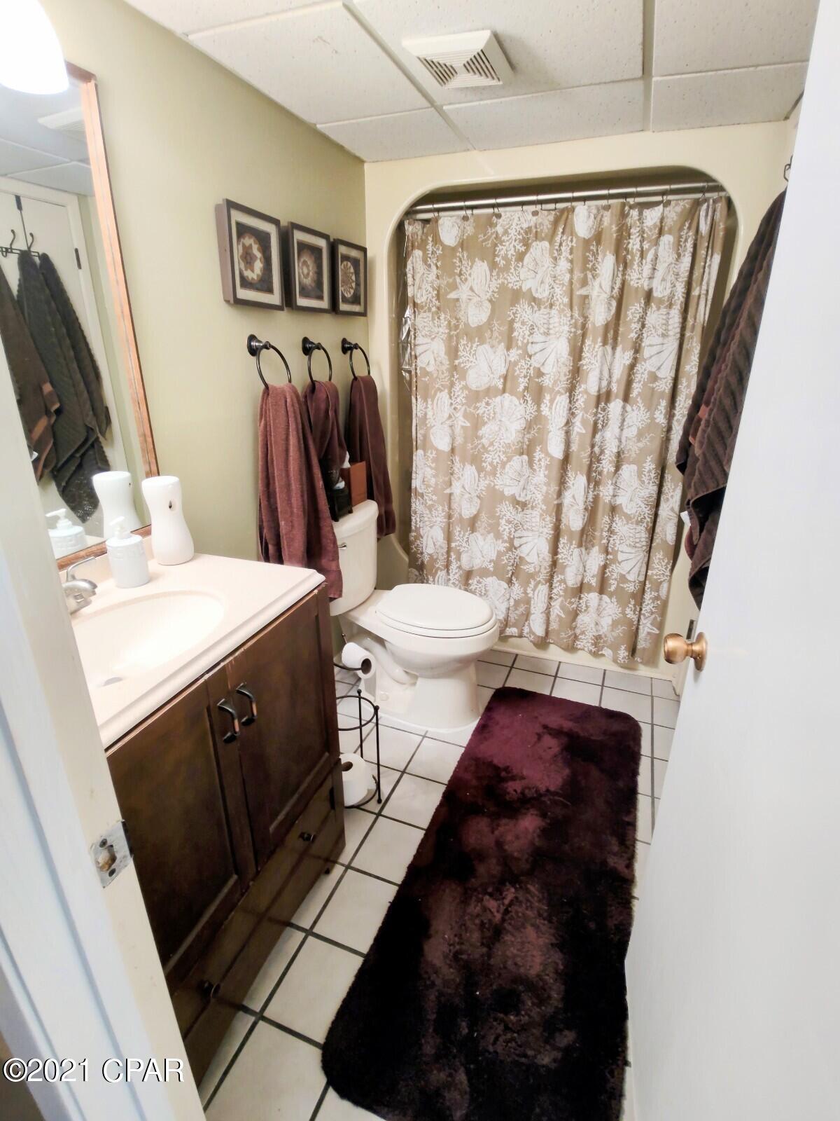 Edgewater Golf Villas V-B - Residential