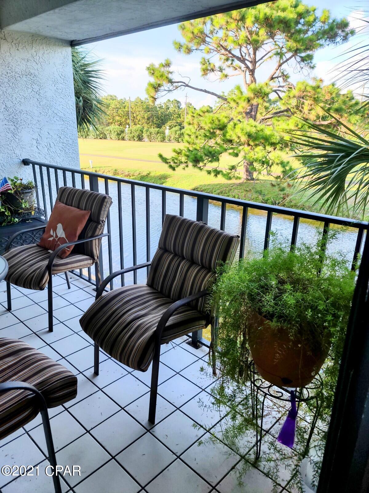 Edgewater Golf Villas V-B - Residential