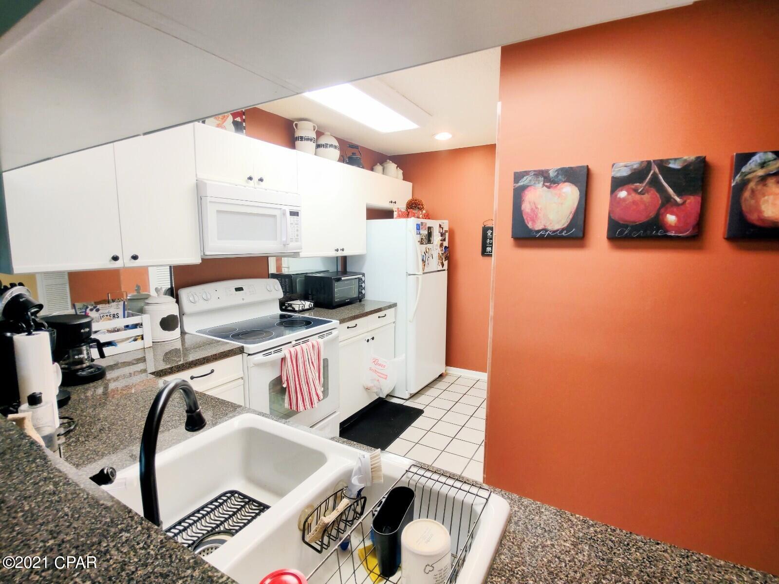 Edgewater Golf Villas V-B - Residential