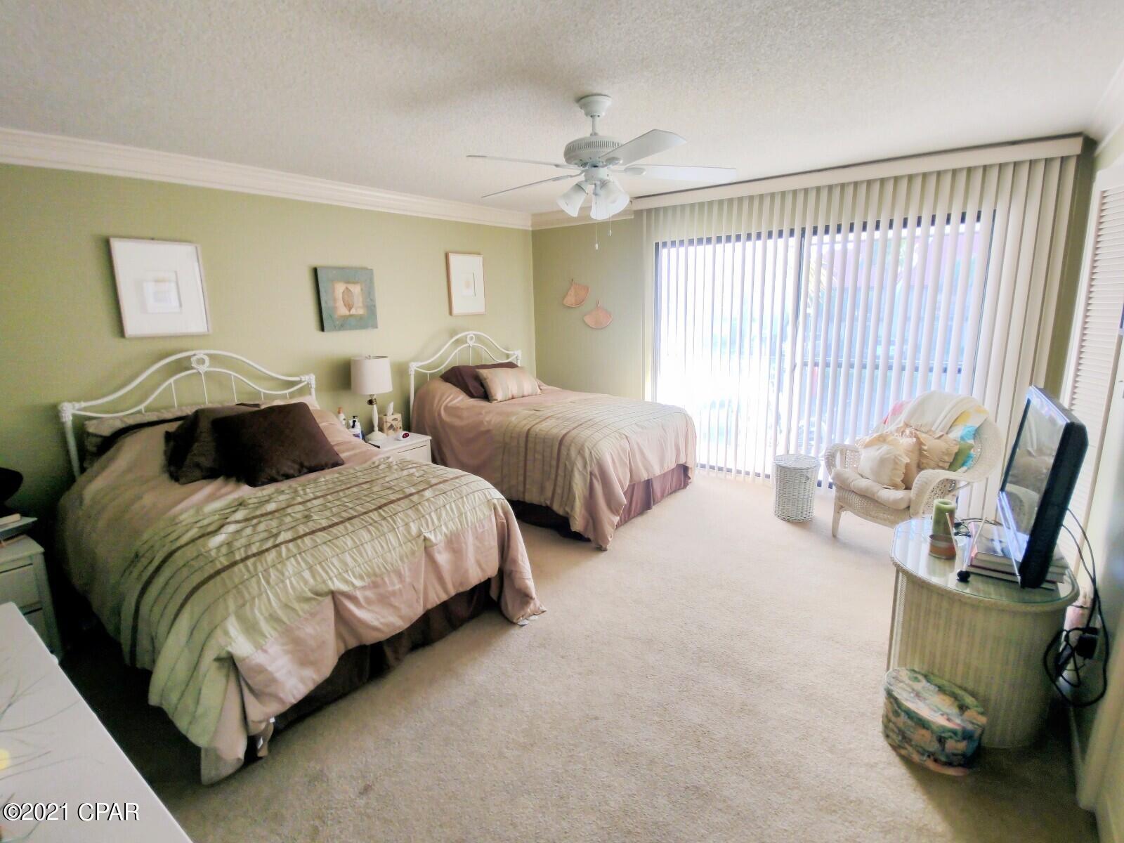 Edgewater Golf Villas V-B - Residential