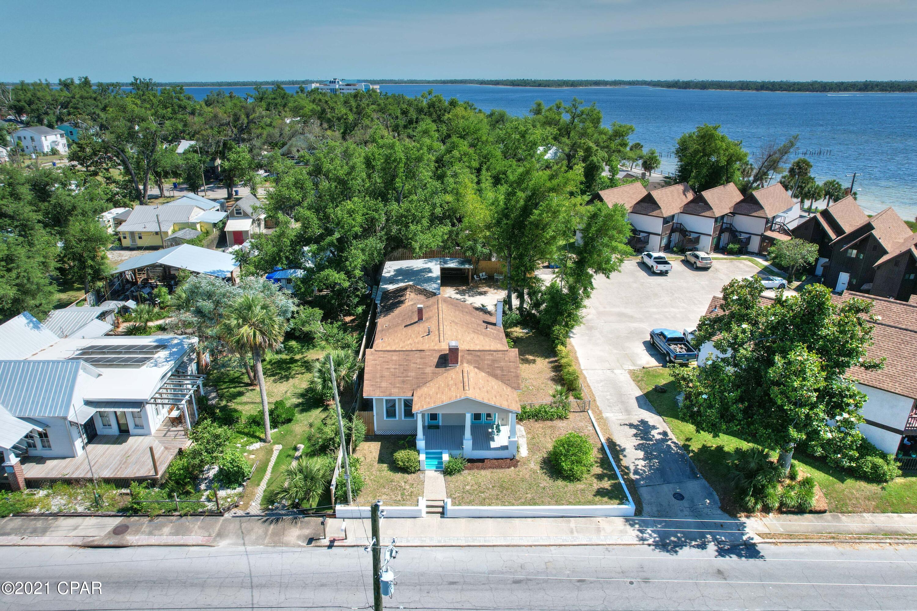 [No Recorded Subdiv] - Residential