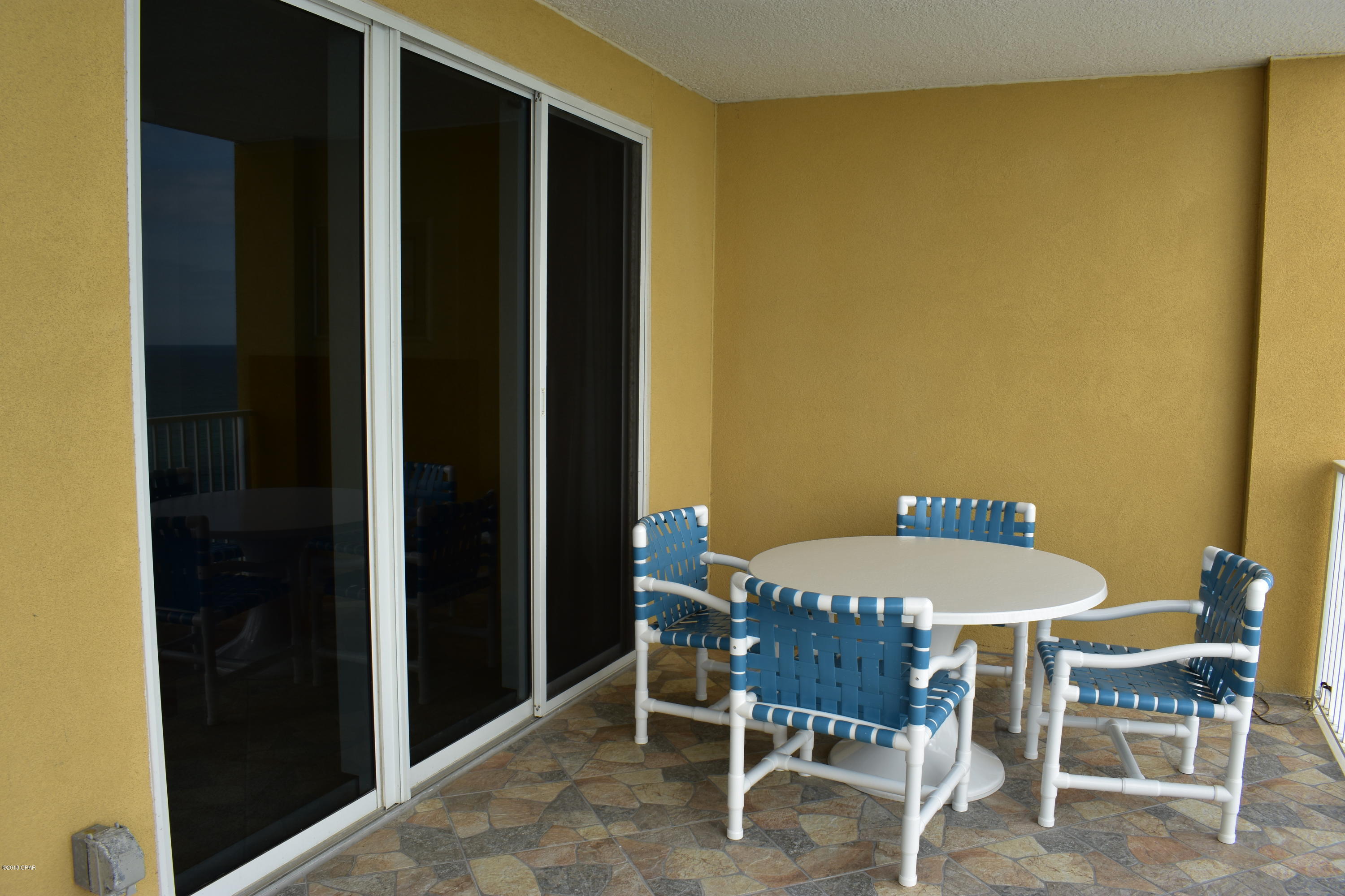 Tropic Winds - Residential