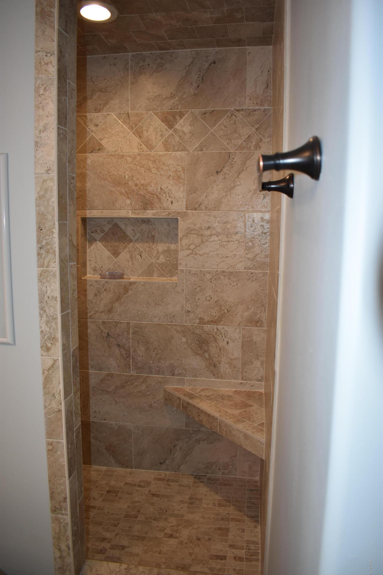 Tropic Winds - Residential